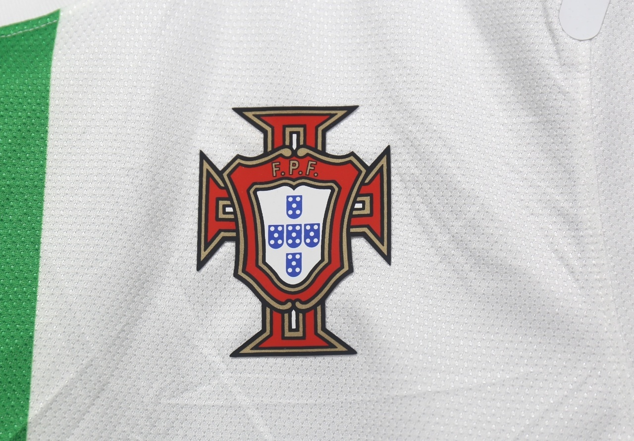 Portugal 2012 Euro Away Retro Jersey (Player Version, Long Sleeve) - Image 3