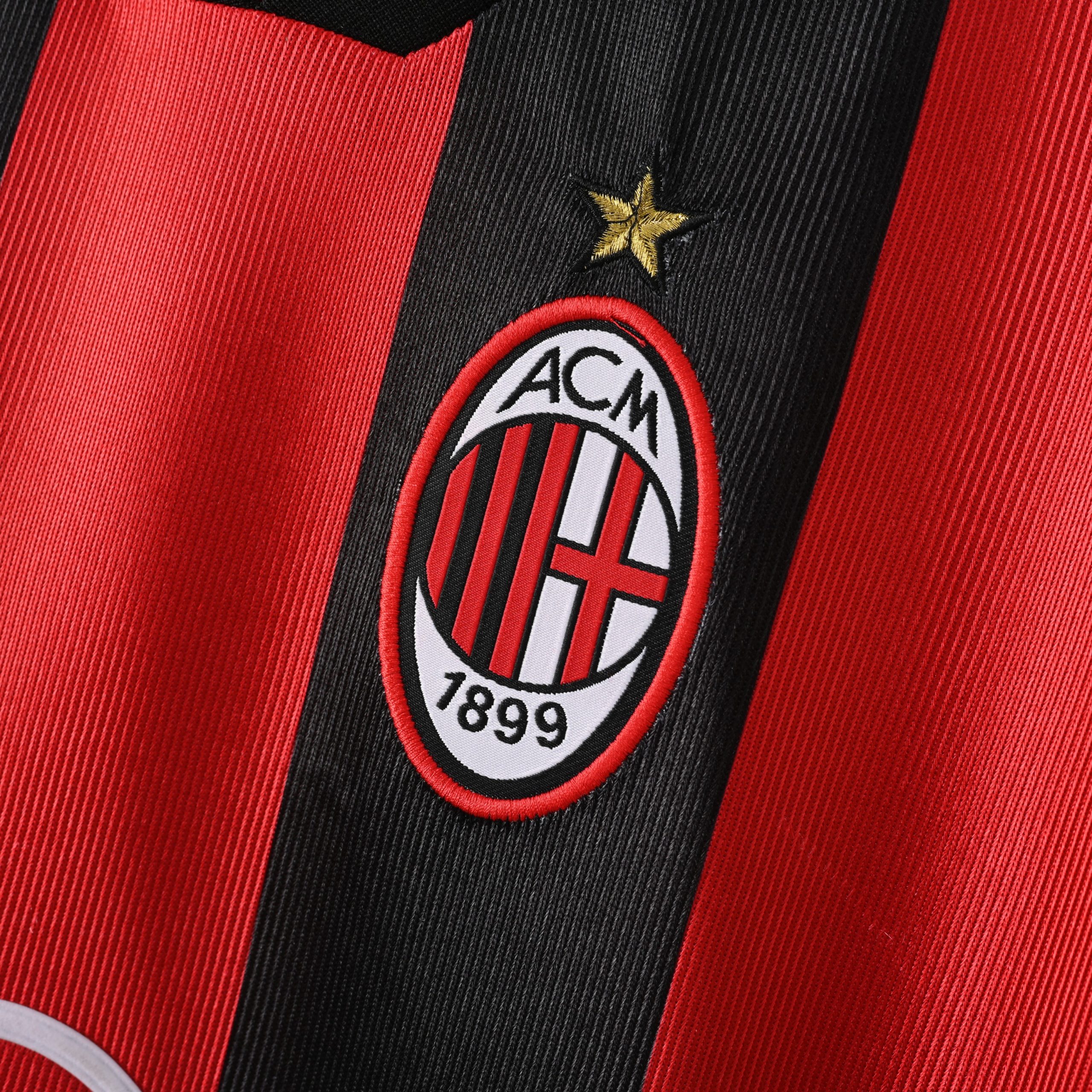 AC Milan 1998/99 Home Retro Jersey - Image 3