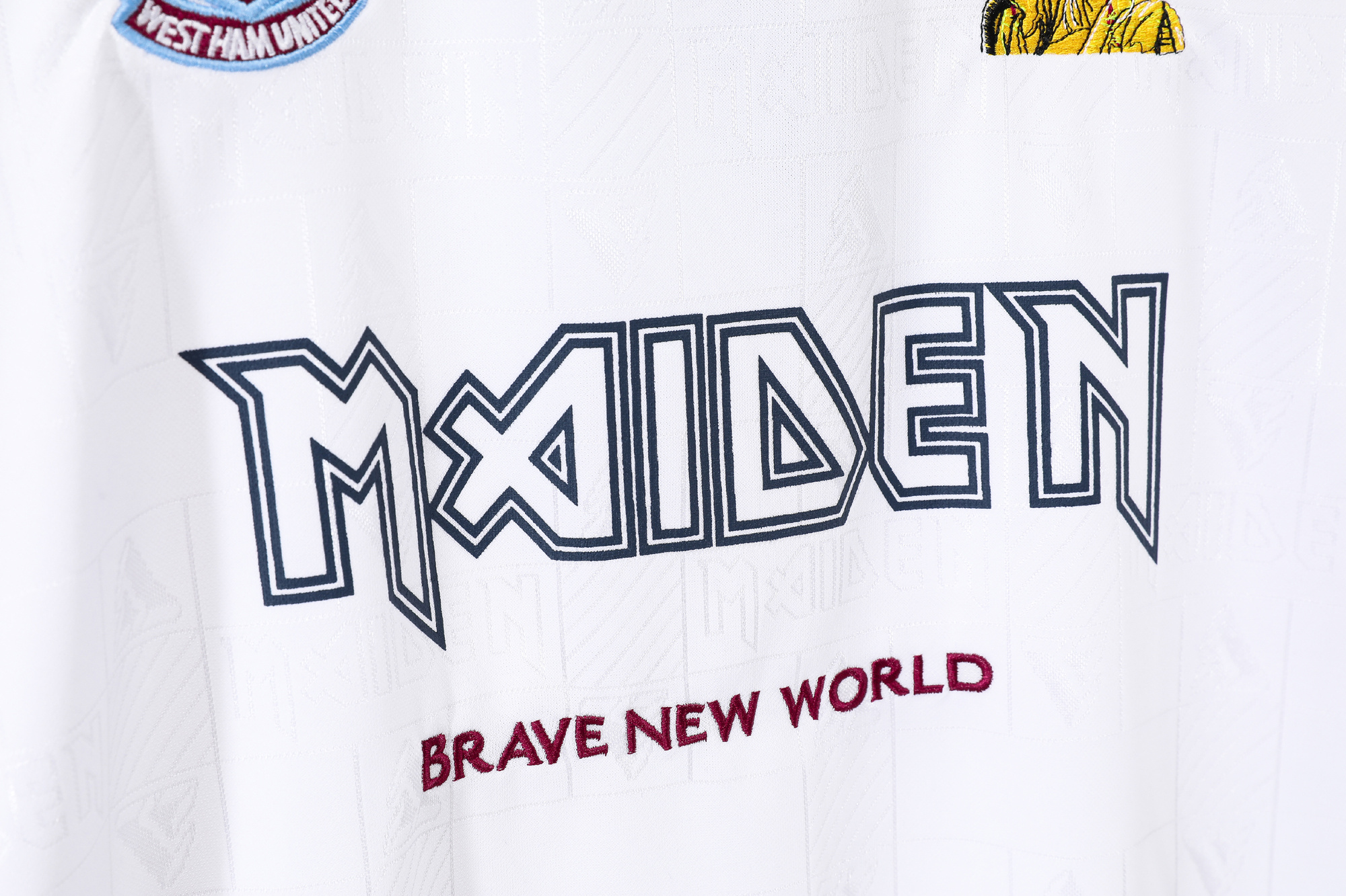 West Ham United 1999 Away Retro Jersey - Image 4