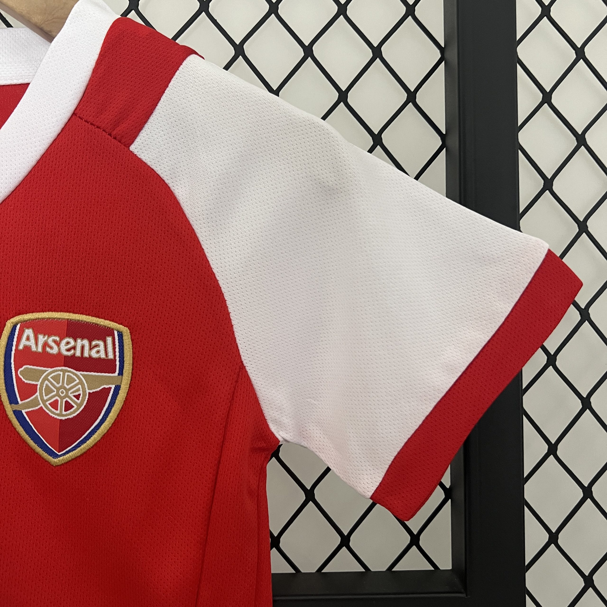 Arsenal 2002/03 Home Kids Kit - Image 5
