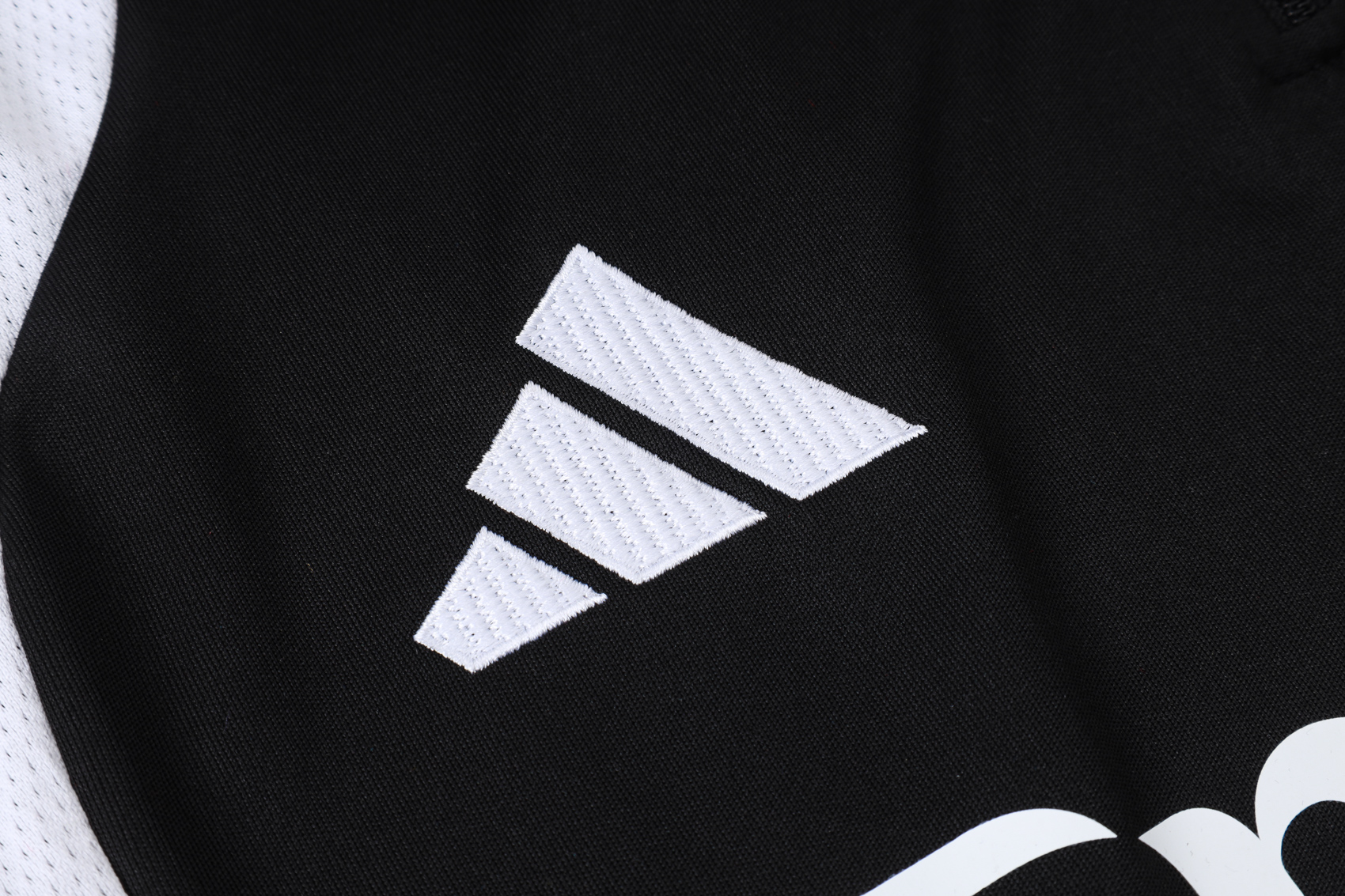 Arsenal 2026/27 Training Set (Long Sleeve) - Image 5
