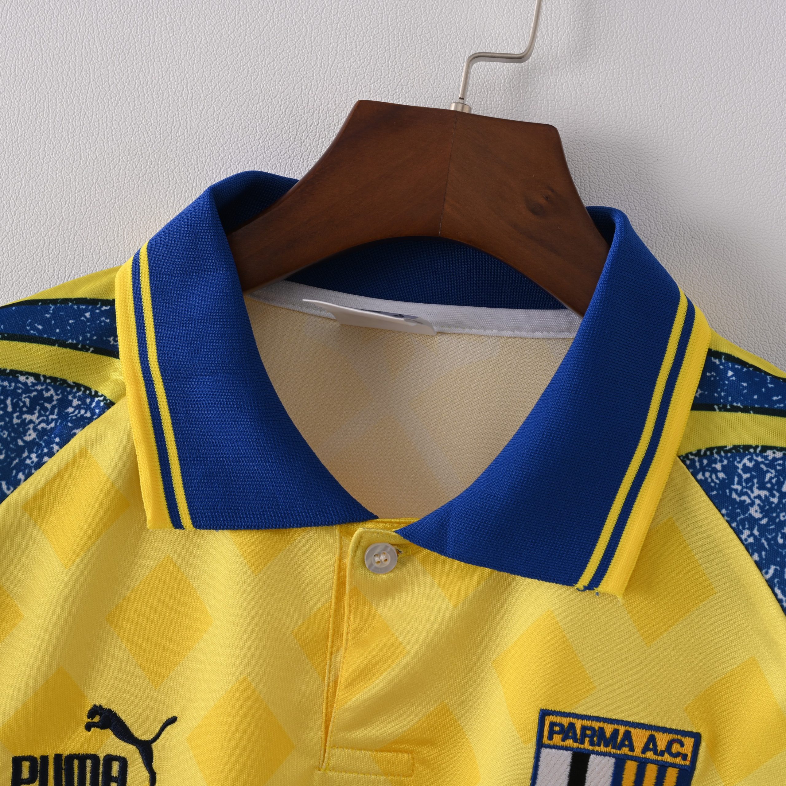 1996/97 Parma Calcio Retro Jersey Yellow - Image 4