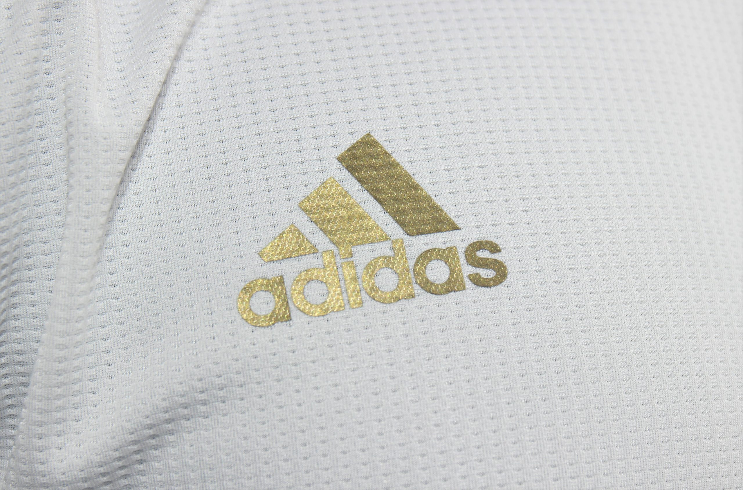 Real Madrid 2019/20 Home Retro Jersey (Player Version, Long Sleeve) - Image 3