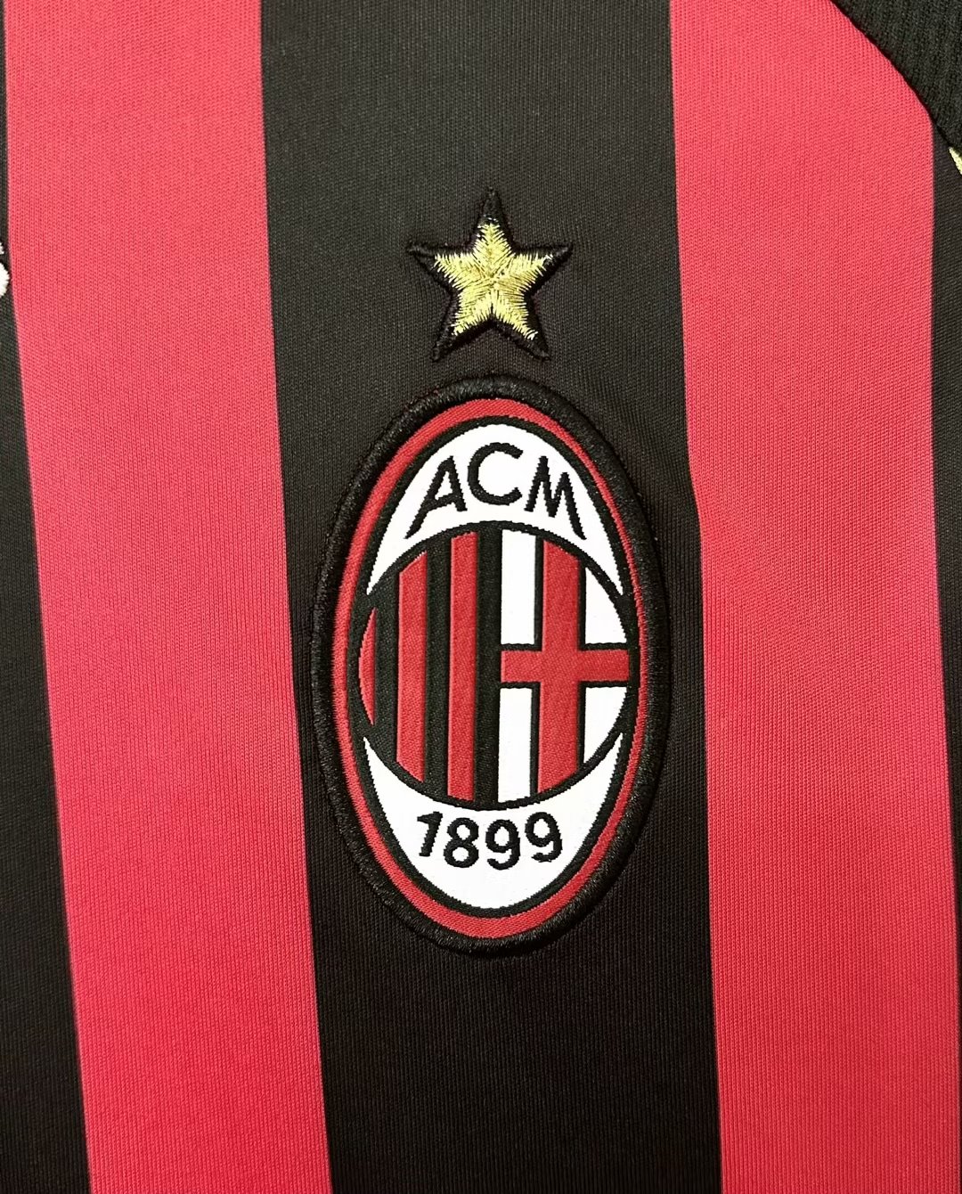AC Milan 2006/07 Home Retro Jersey - Image 4