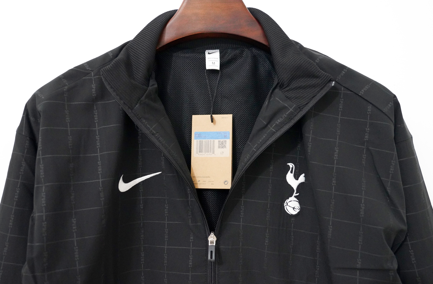 Tottenham Hotspur 2025/26 Windbreaker - Image 3