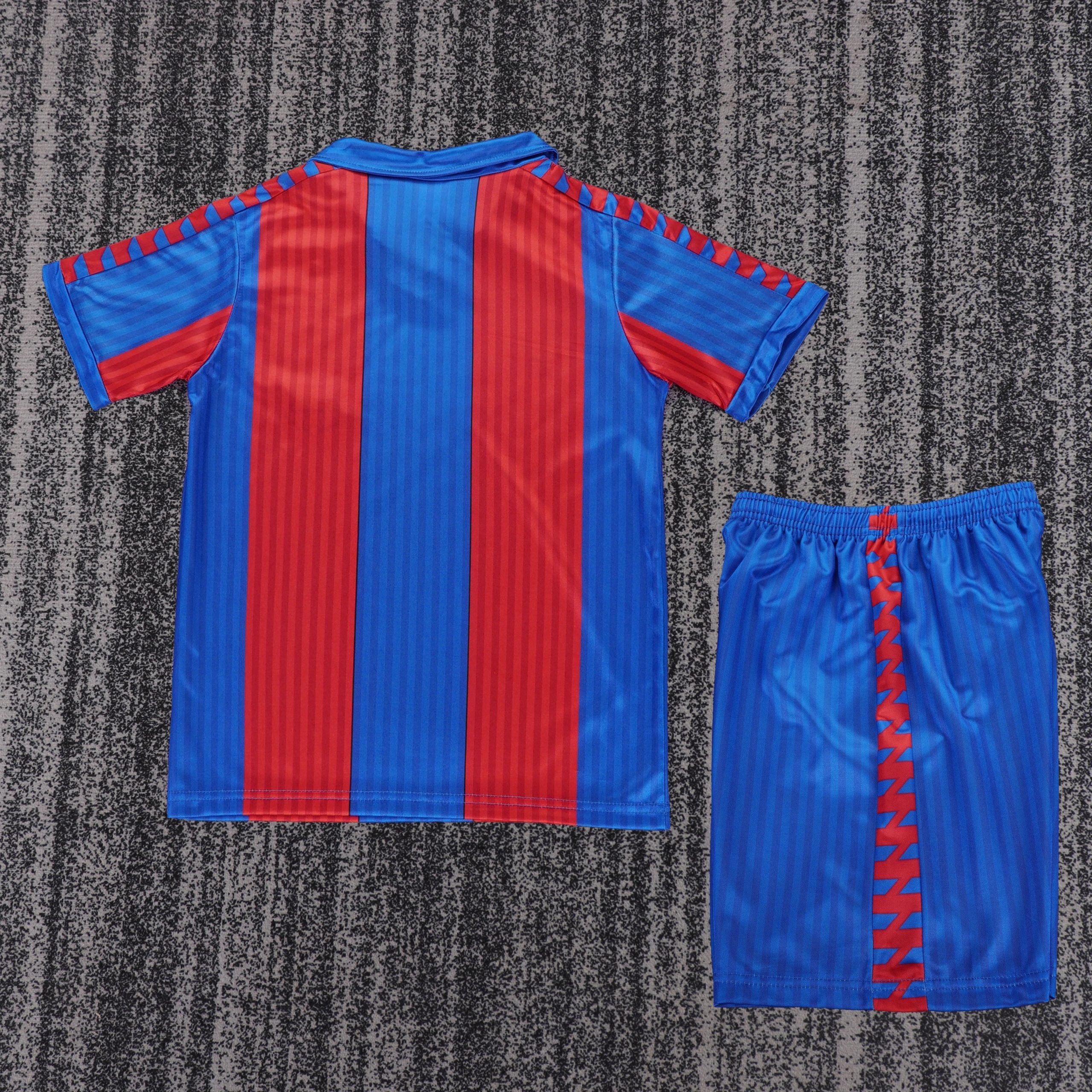Barcelona 1991/92 Home Kids Kit - Image 2