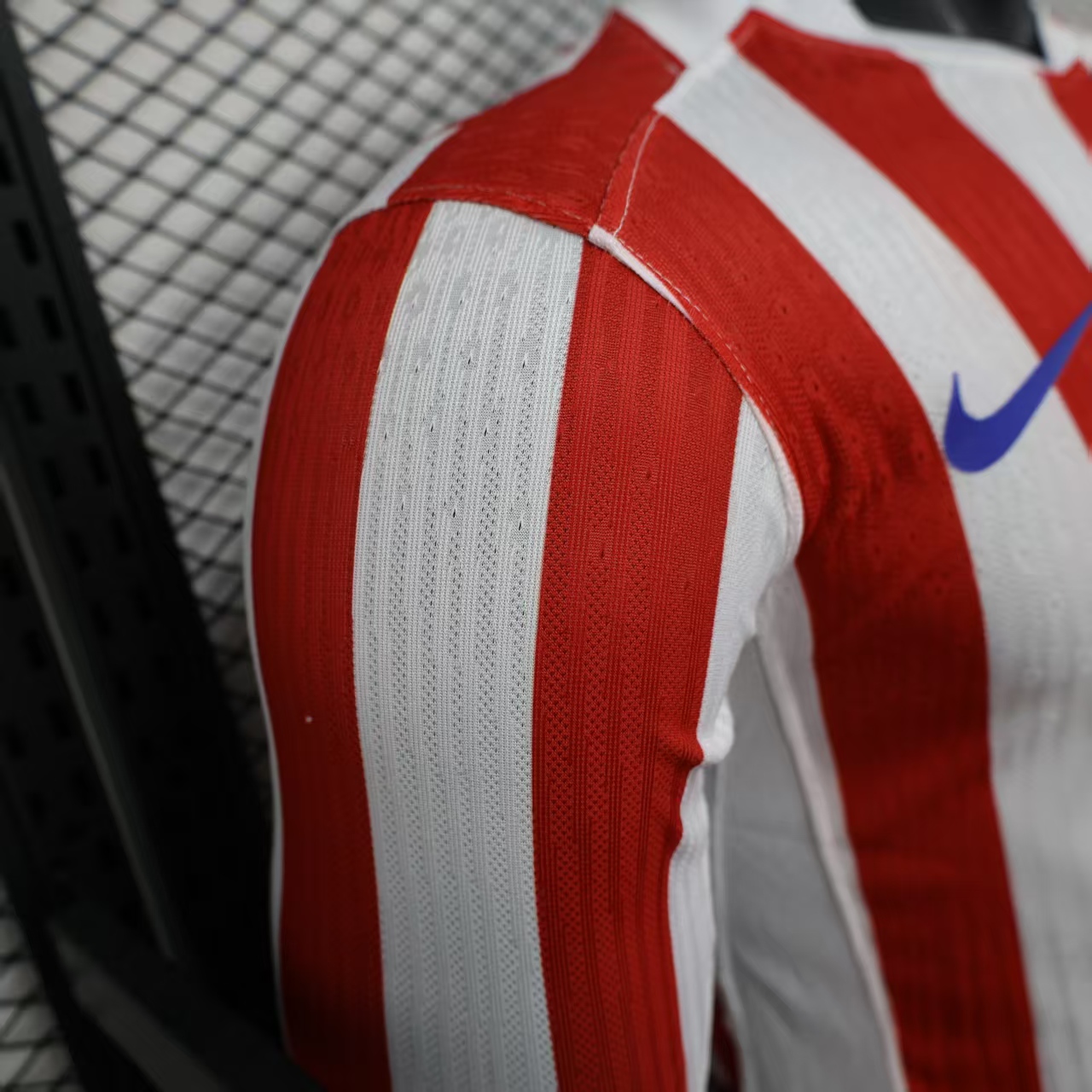 Atletico Madrid 2025/26 Home Jersey (Player Version, Long Sleeve) - Image 5