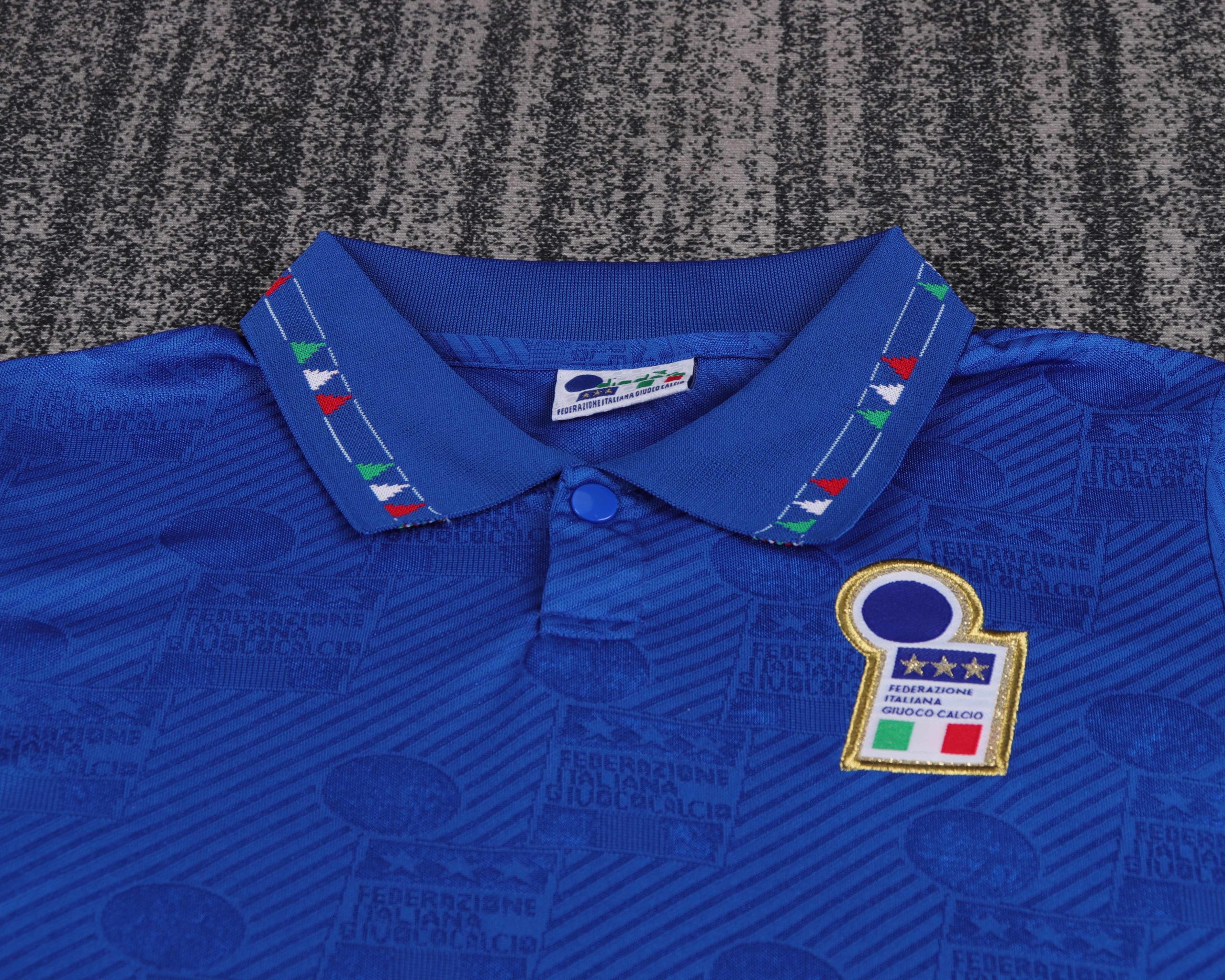 Italy 1994 World Cup Home Kids Kit - Image 3