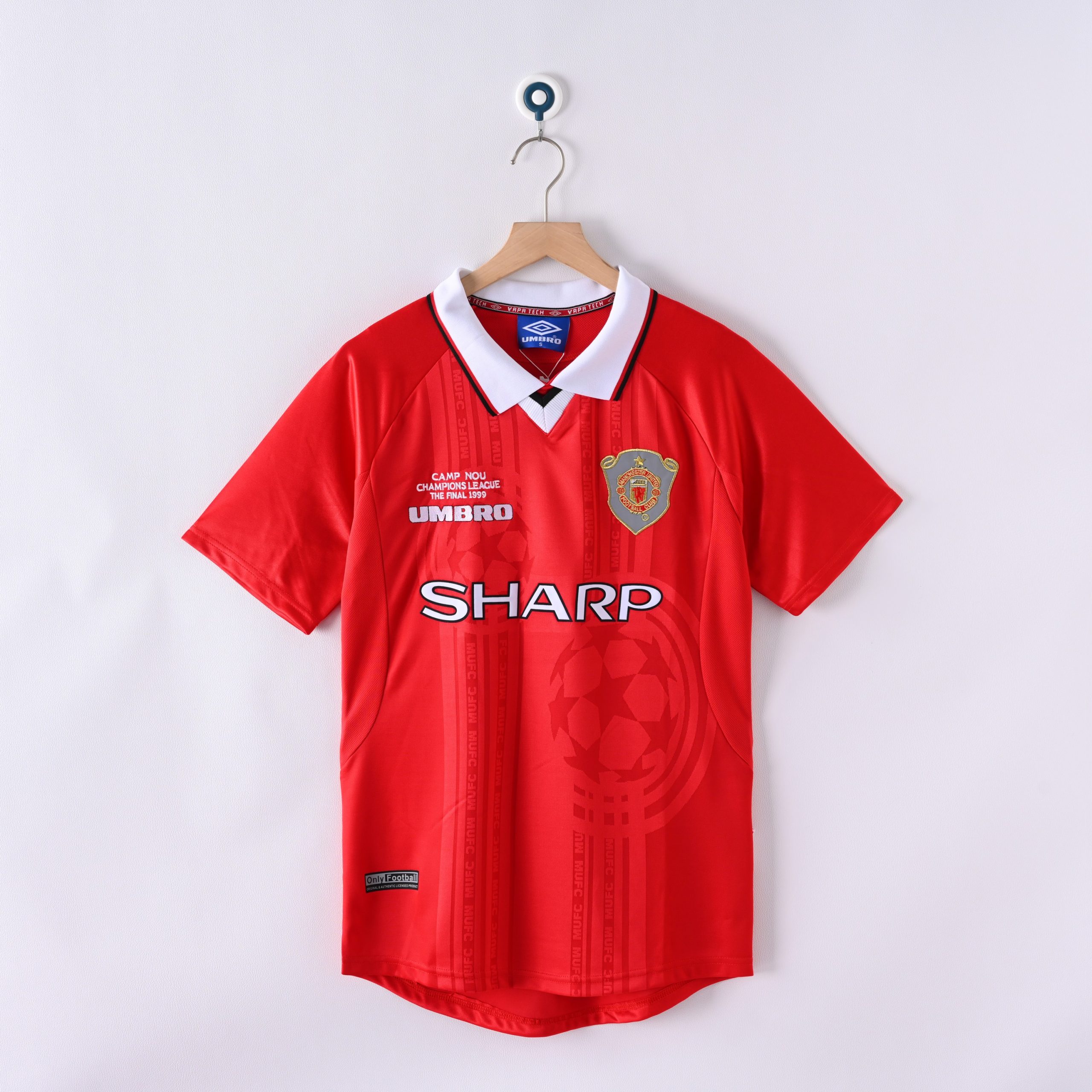Manchester United 1999/00 Champions League Home Retro Jersey (Fan Version)