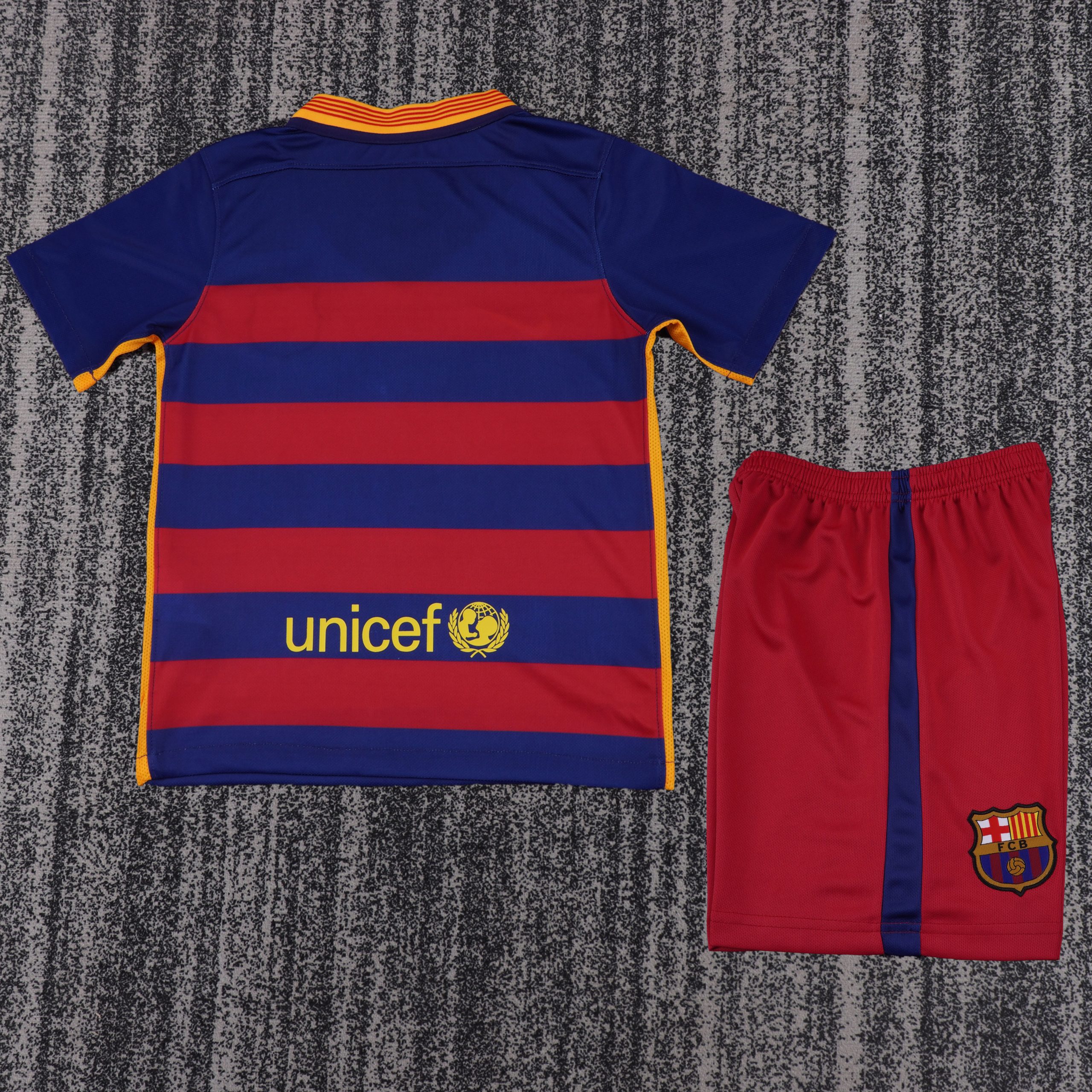 Barcelona 2015/16 Home Kids Kit - Image 2