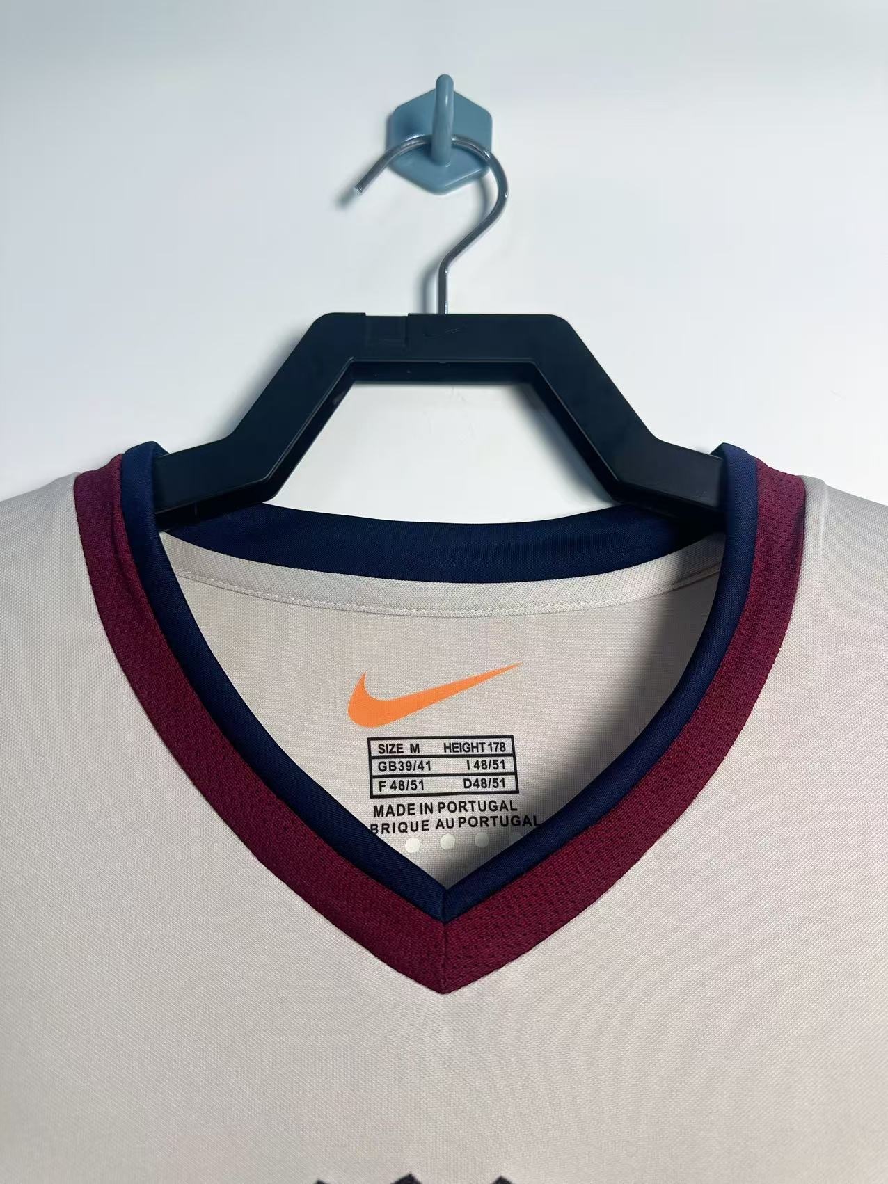 Barcelona 1998/99 Away Retro Jersey (Fan Version, Long Sleeve) - Image 3