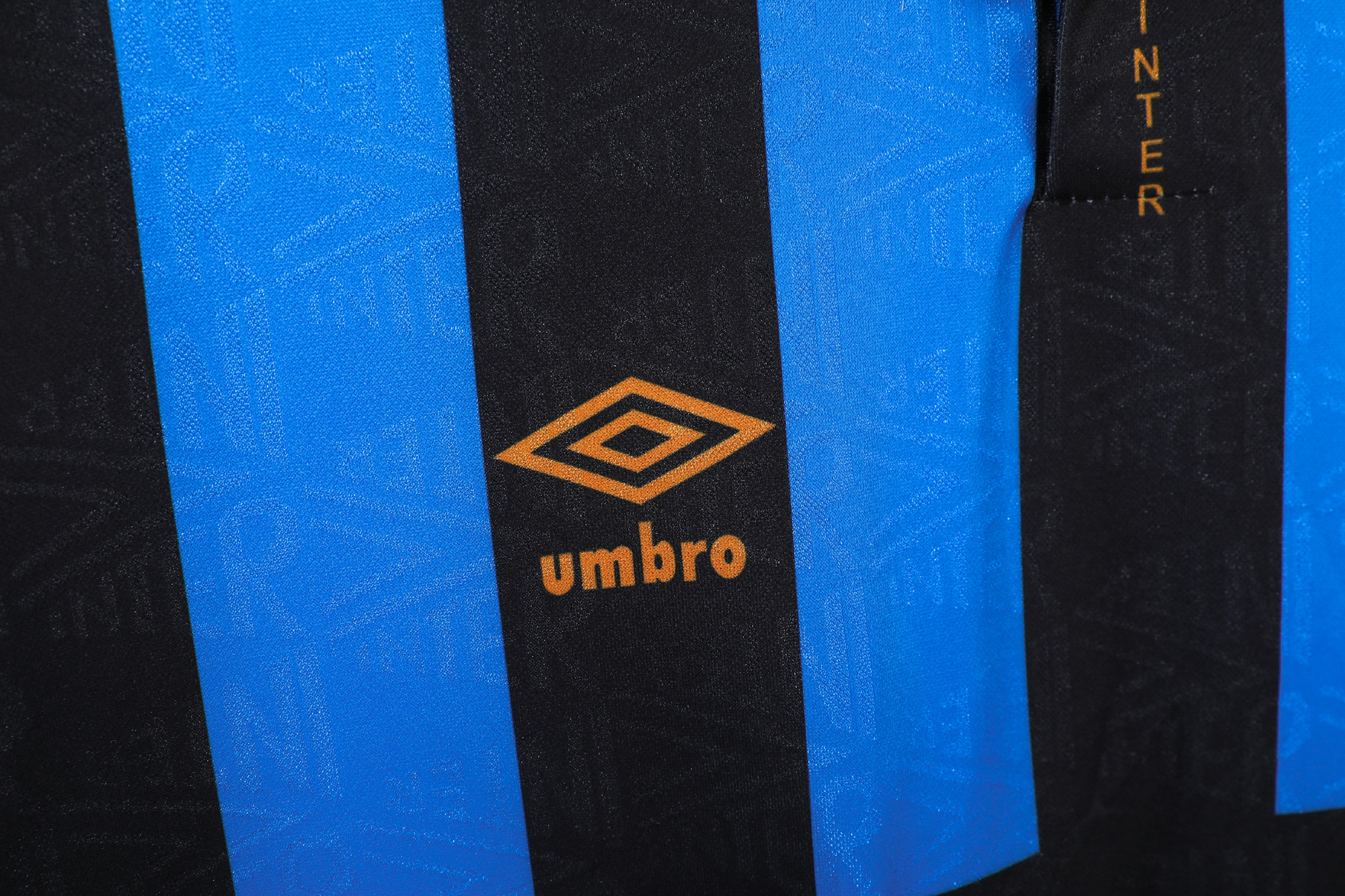 Inter Milan 1992/93 Home Retro Jersey (Fan Version) - Image 5