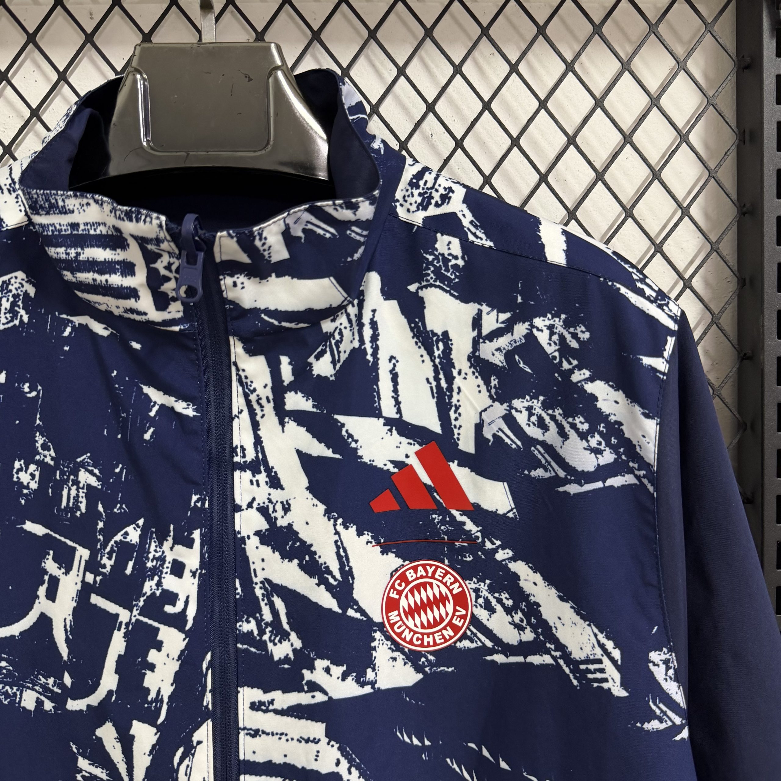 2026 Bayern Munich Reversible Windbreaker - Image 4