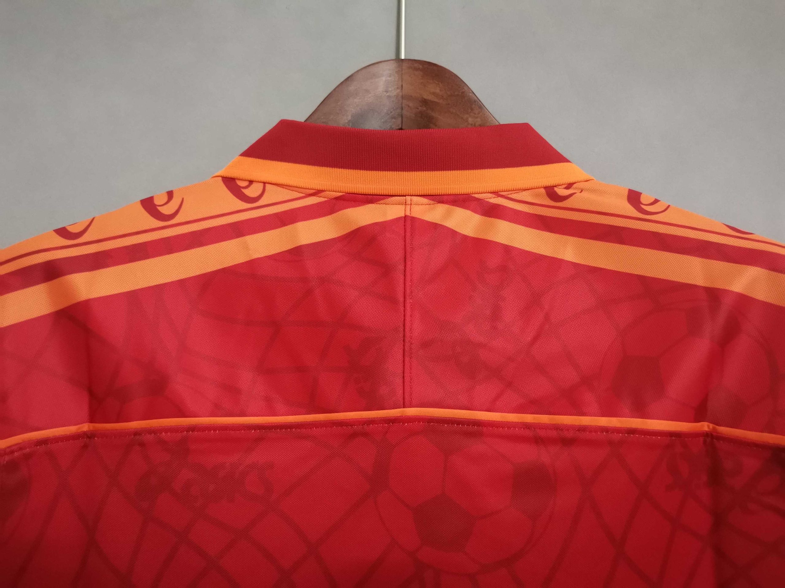 Roma 1995/96 Home Retro Jersey (Fan Version) - Image 4