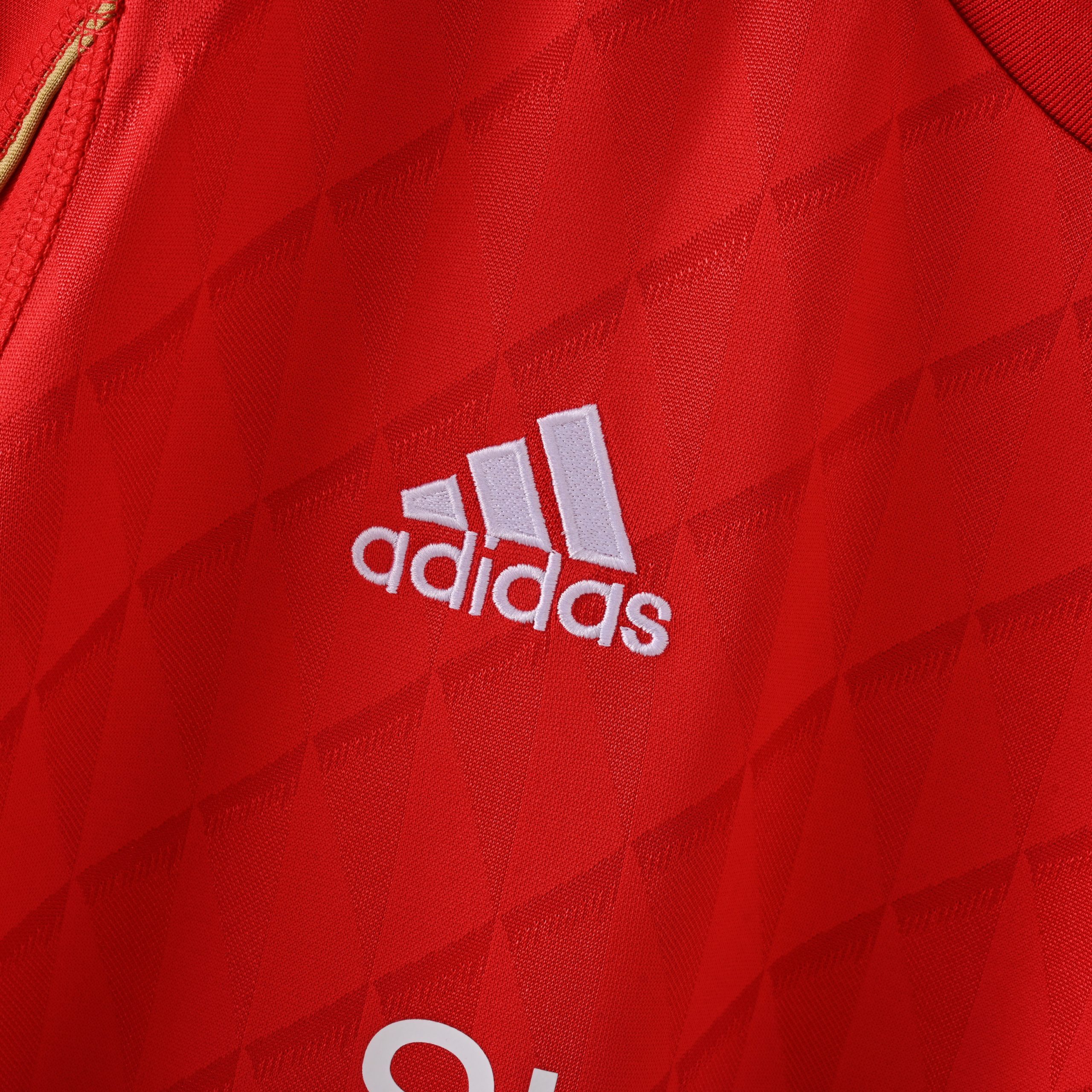 Liverpool 2010/11 Home Retro Jersey - Image 2
