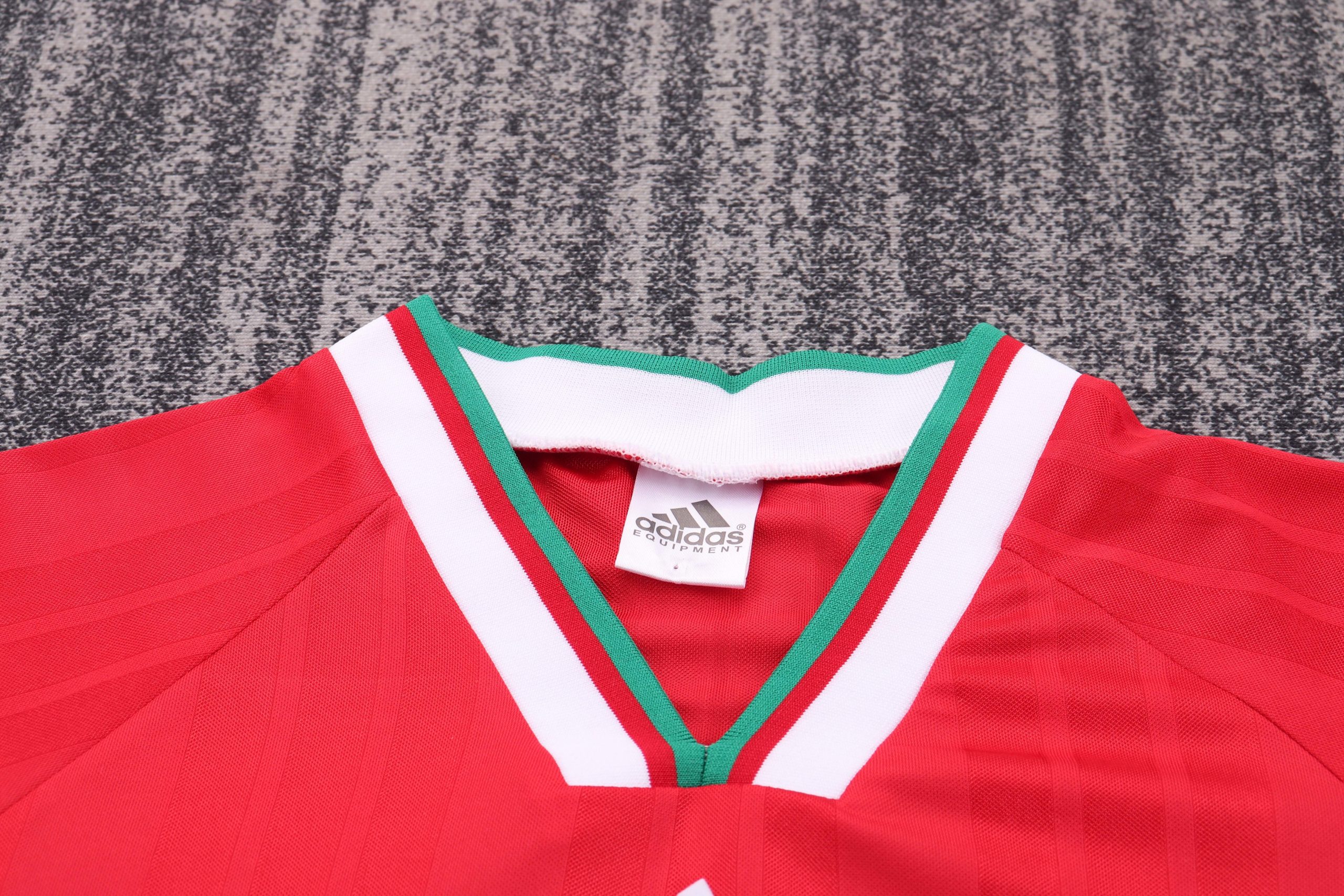 Liverpool 1993/95 Home Kids Kit - Image 3