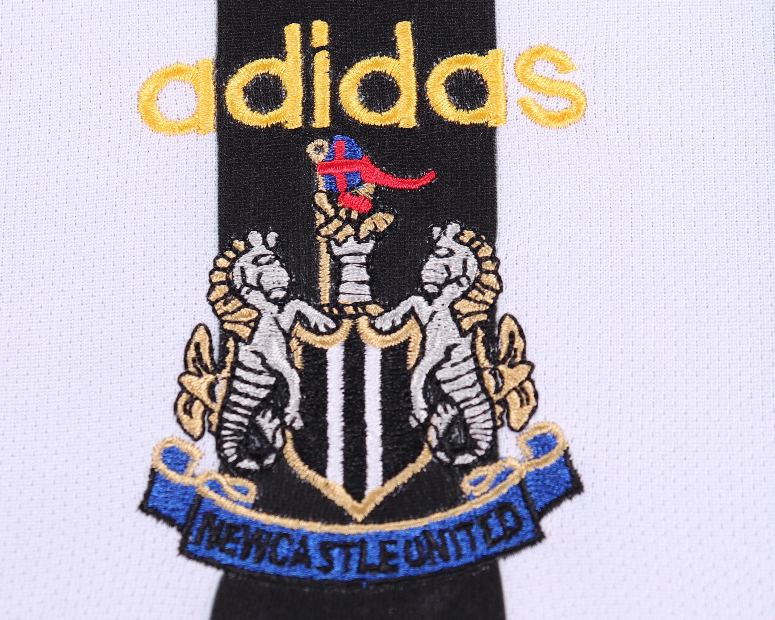 Newcastle United 1997/98 Home Kids Kit - Image 4