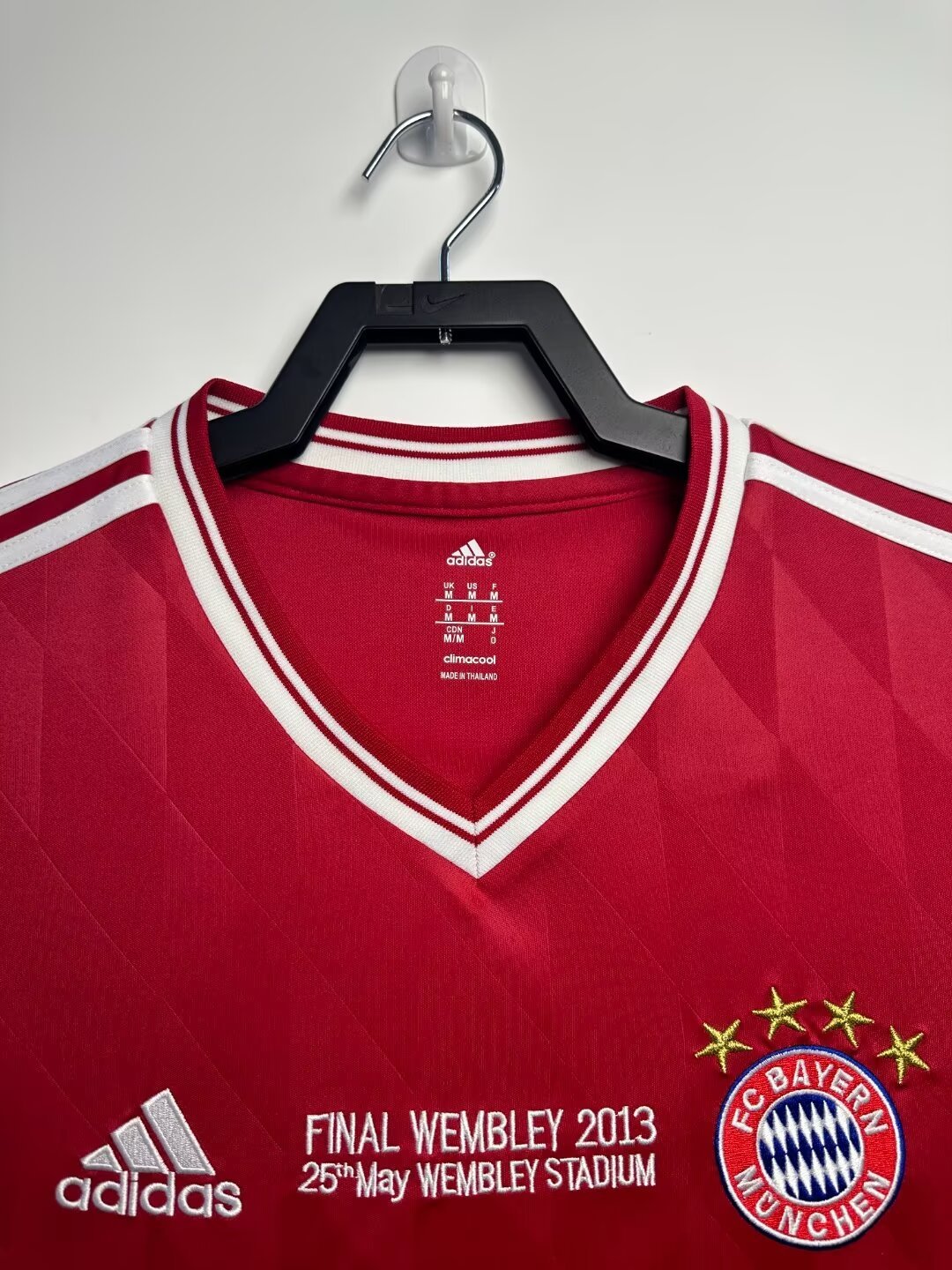 Bayern Munich 2013/14 Champions League Home Retro Jersey - Image 3