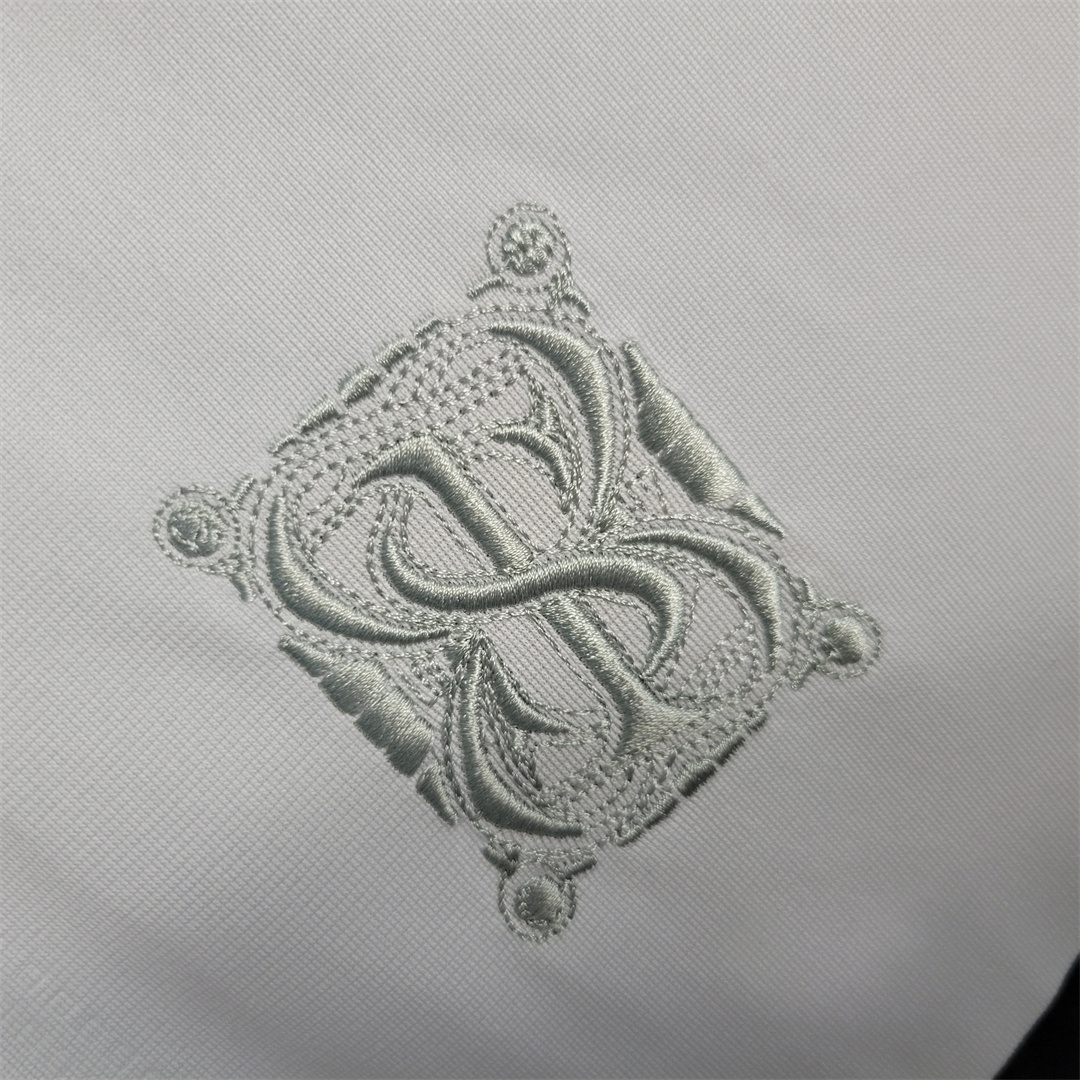 Real Madrid 2009/10 Home Retro Jersey - Image 4