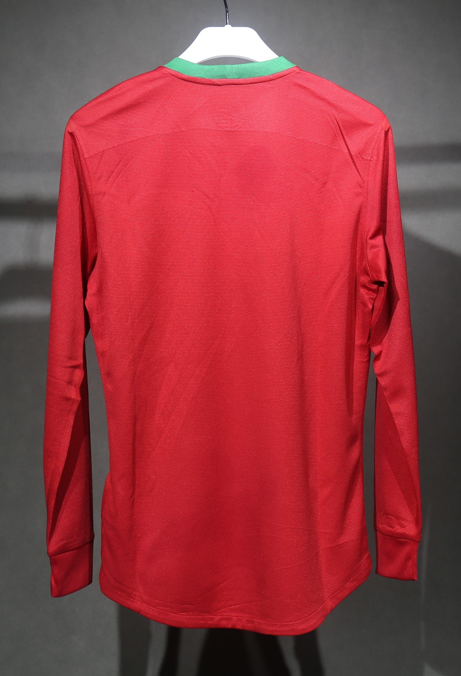 Portugal 2012 Euro Home Retro Jersey (Player Version, Long Sleeve) - Image 2