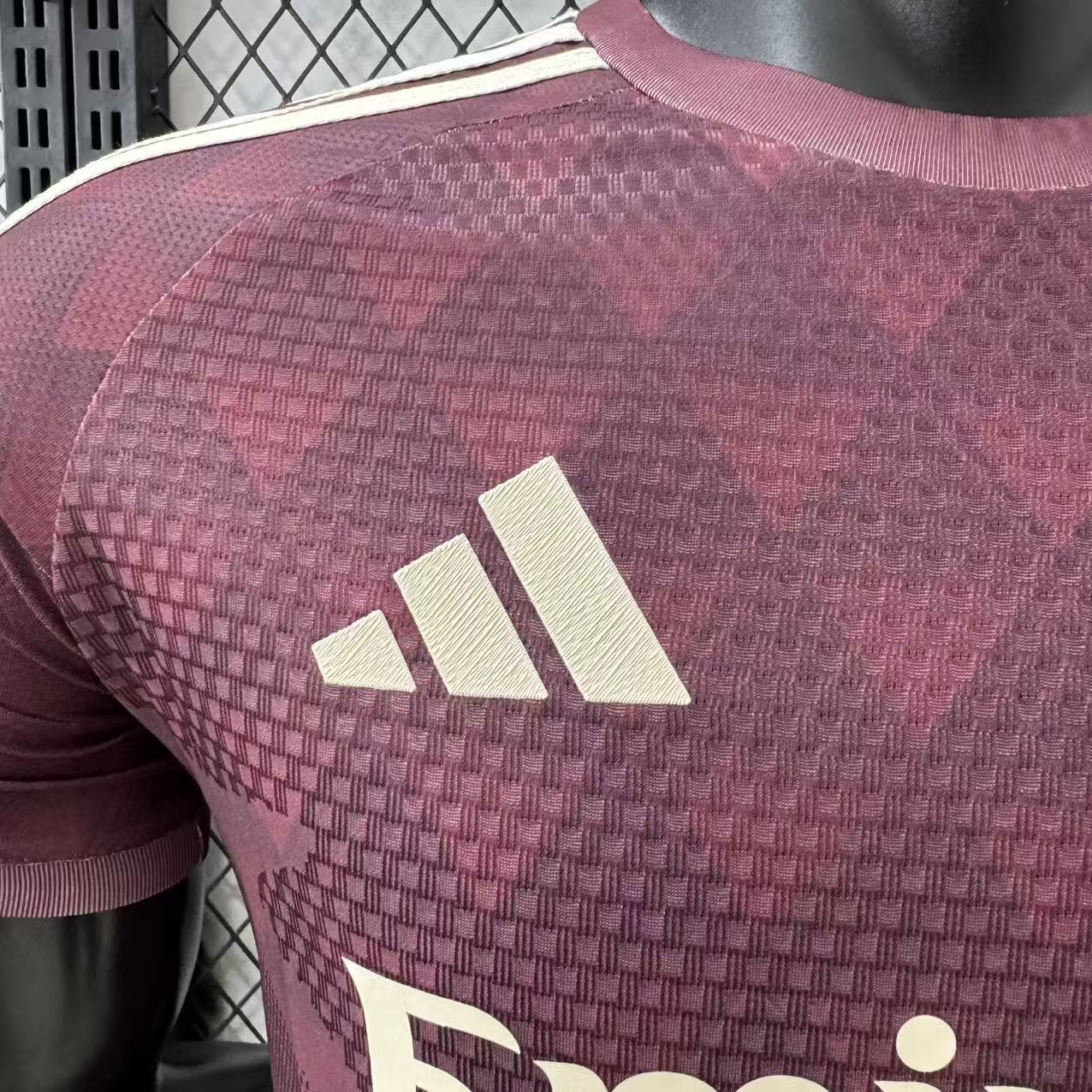 Arsenal 2026/27 Jersey (Player Version) - Image 4