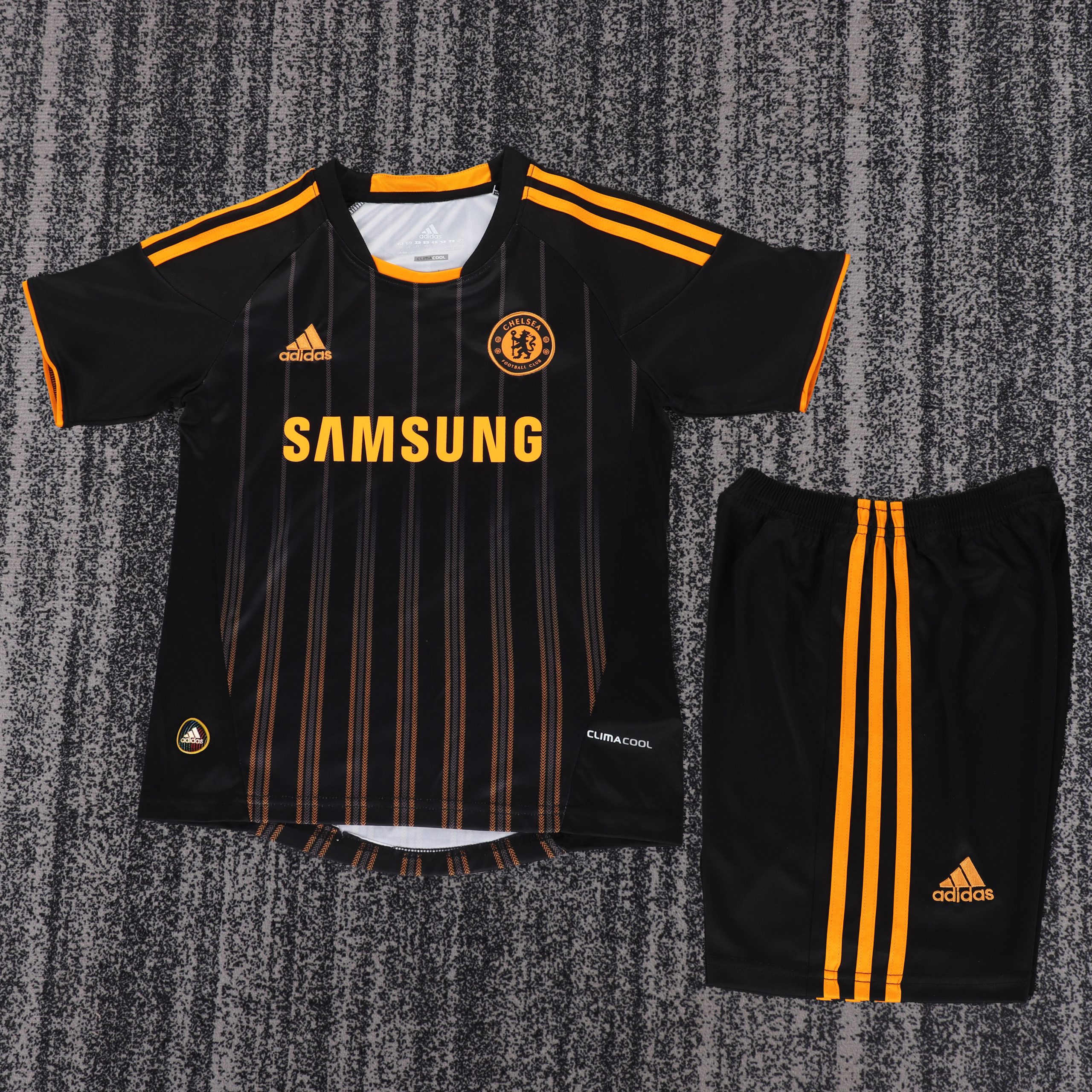 Chelsea 2010/11 Away Kids Kit