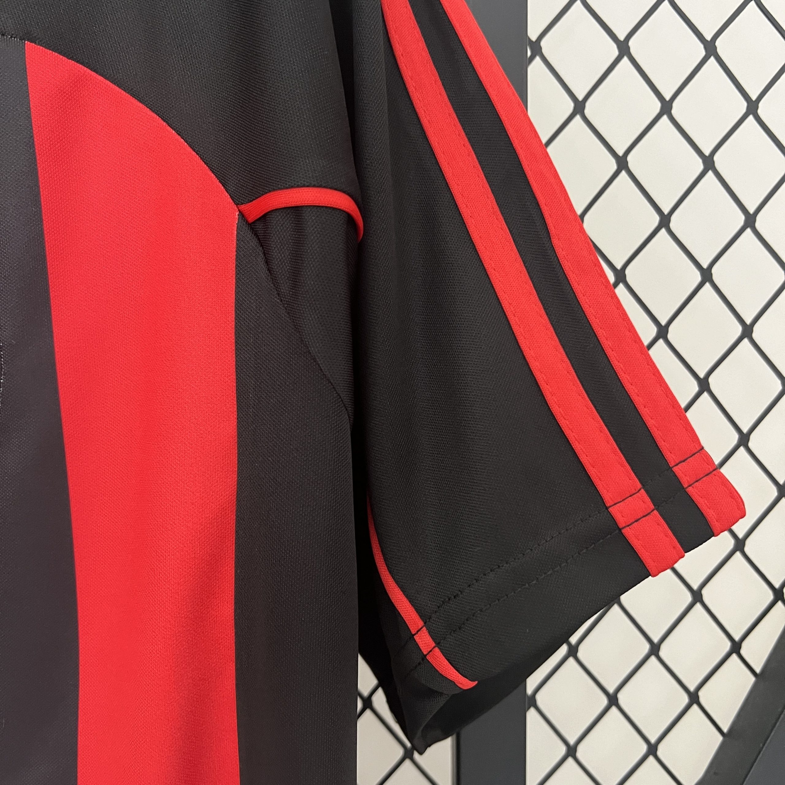 AC Milan 2001/02 Home Retro Jersey - Image 5