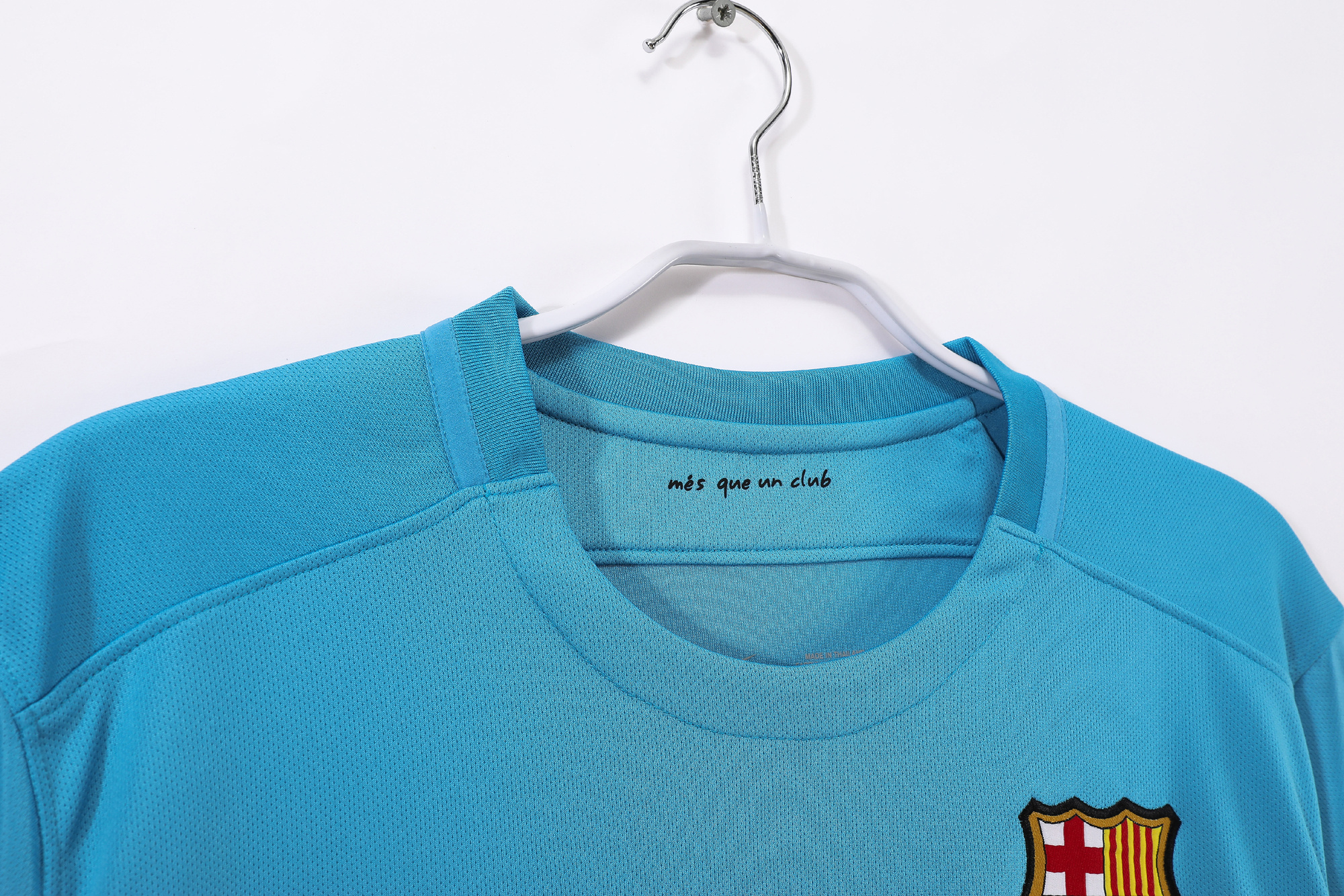 Barcelona 2015/16 Third Retro Jersey (Fan Version) - Image 3