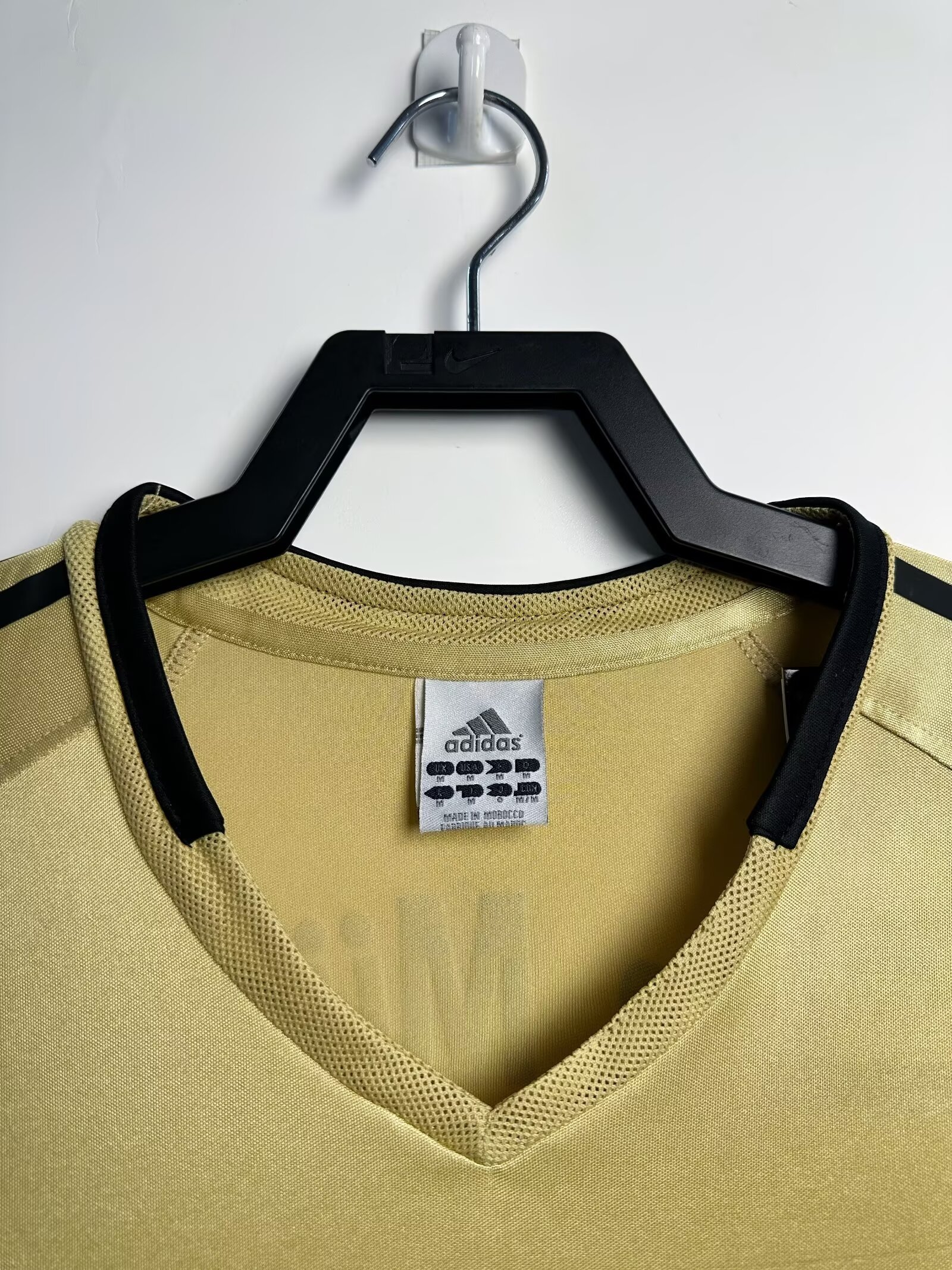 Bayern Munich 2003/04 Away Retro Jersey - Image 3
