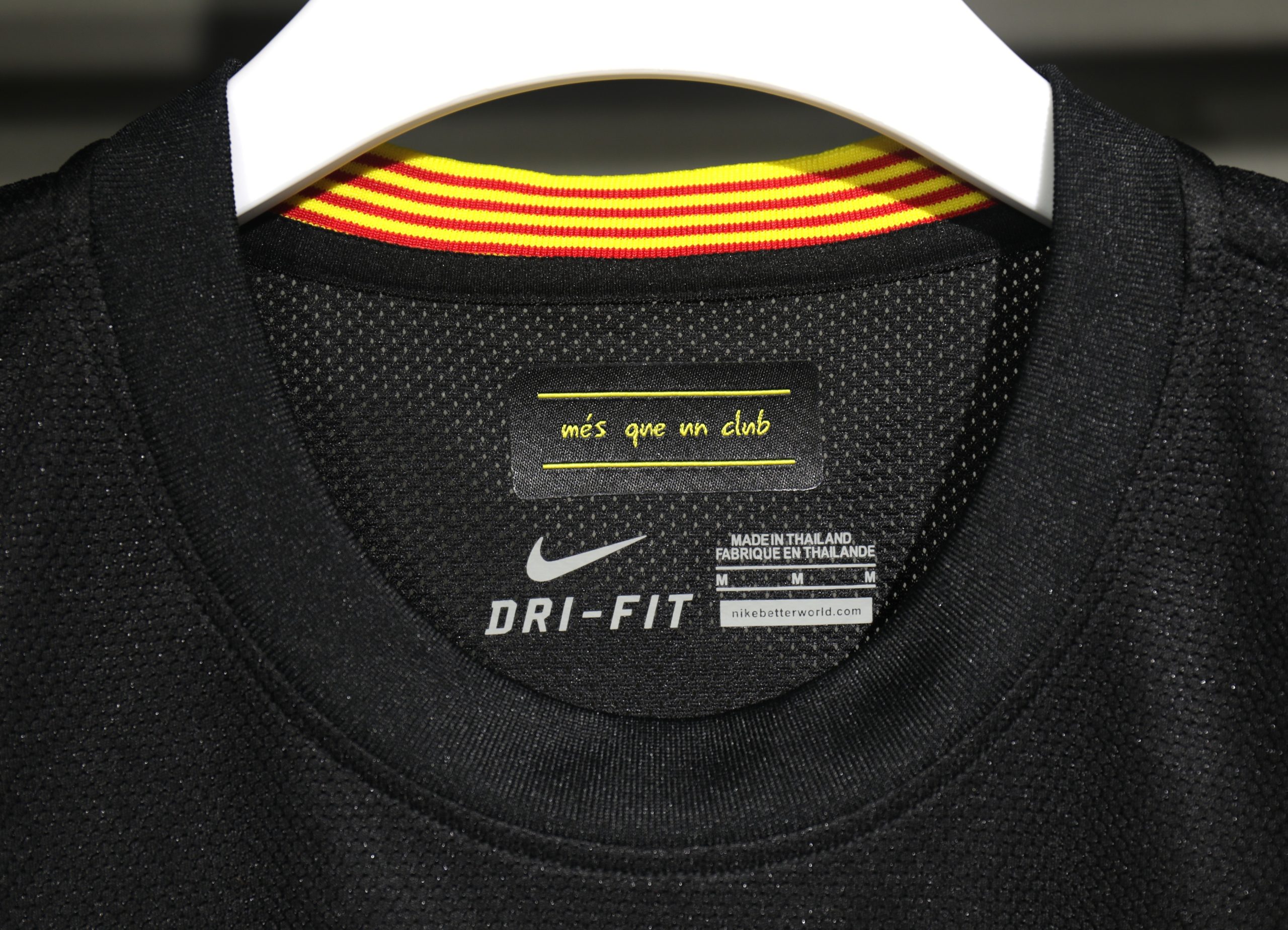 Barcelona 2013/14 Third Retro Jersey (Player Version) - Image 5