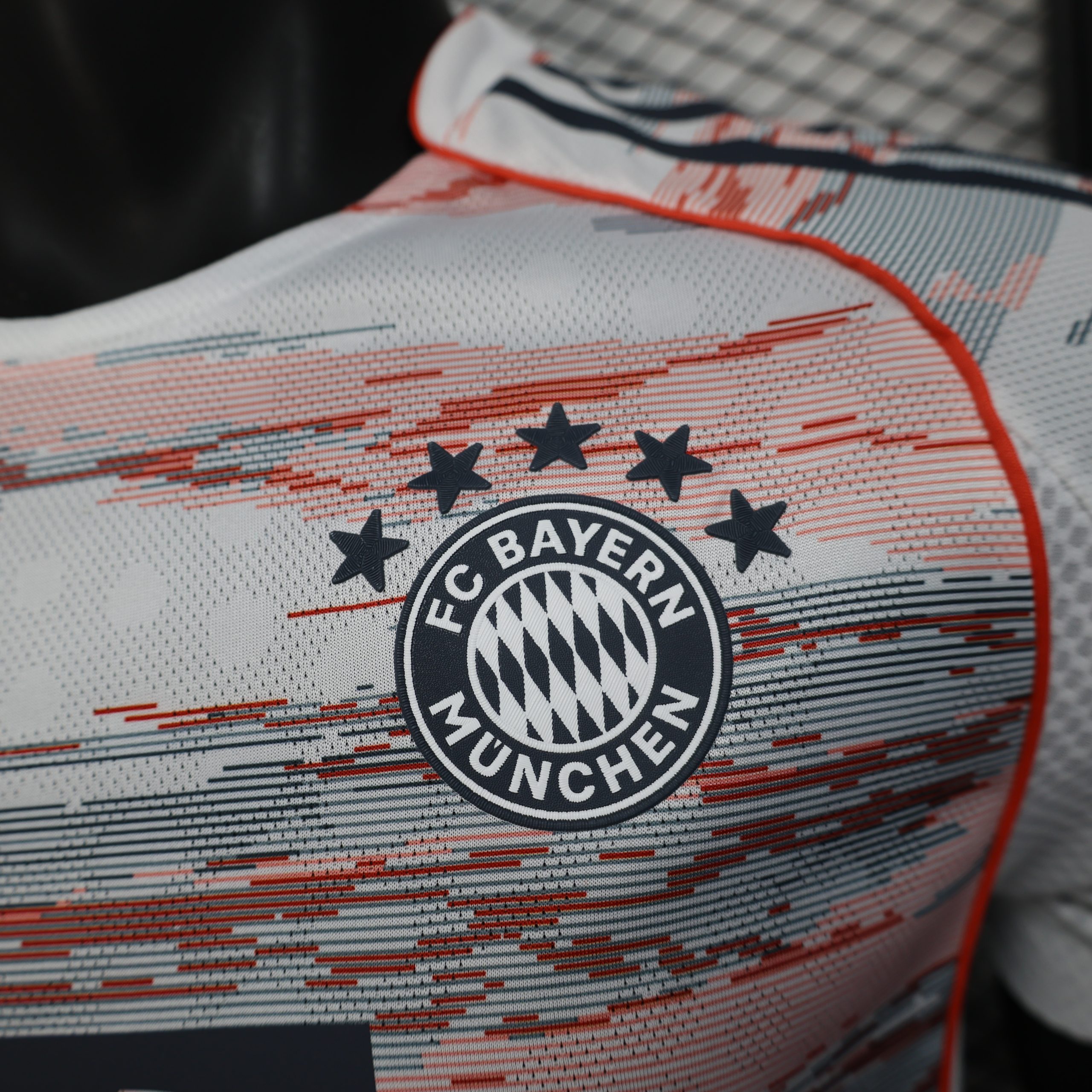 Bayern Munich 2025/26 Away Jersey (Player Version) - Image 3