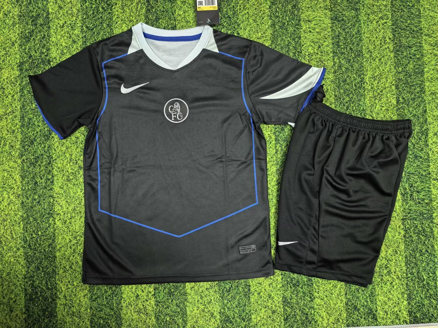 Chelsea 2025/26 Third Kids Kit - Image 2
