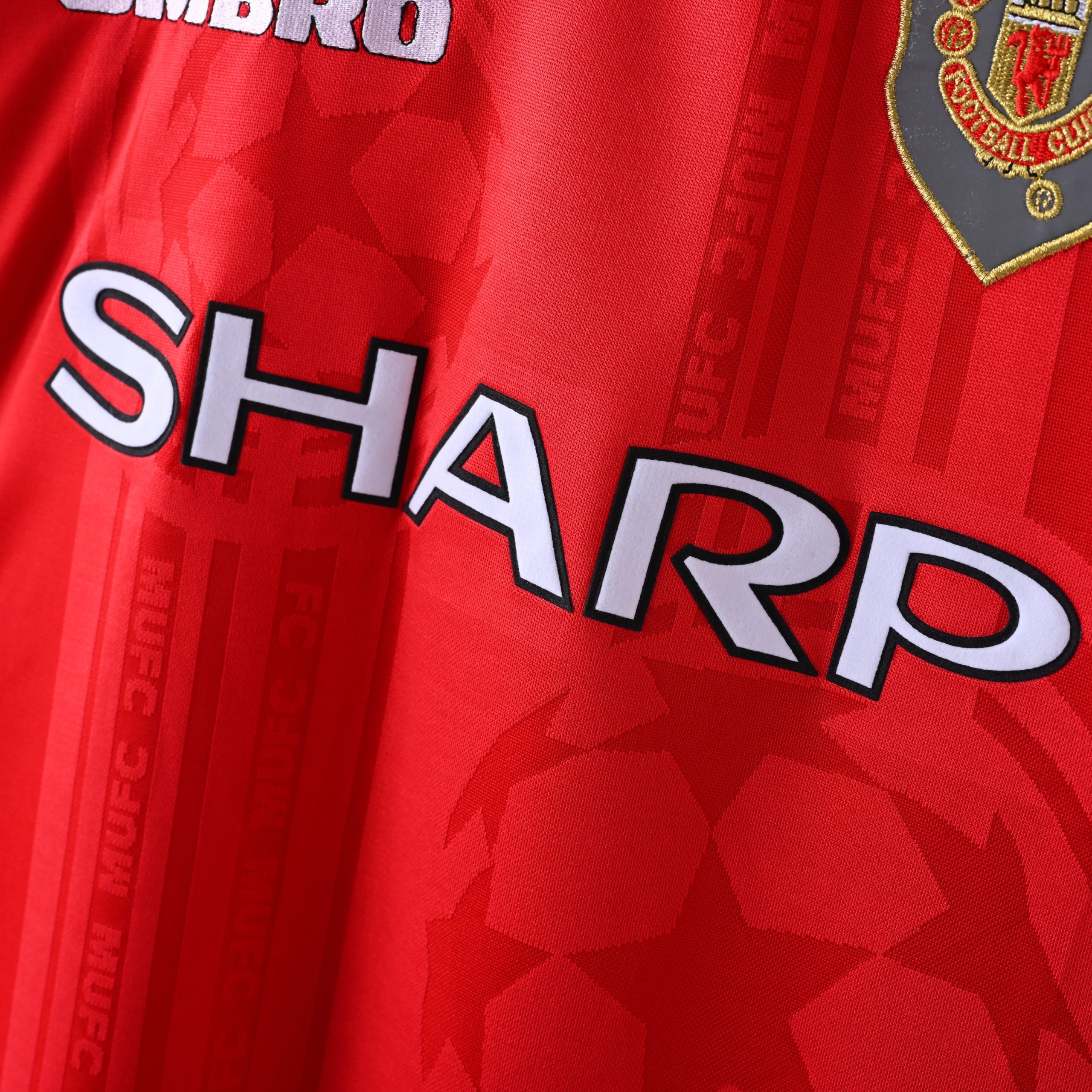 Manchester United 1999/00 Champions League Home Retro Jersey (Fan Version) - Image 4
