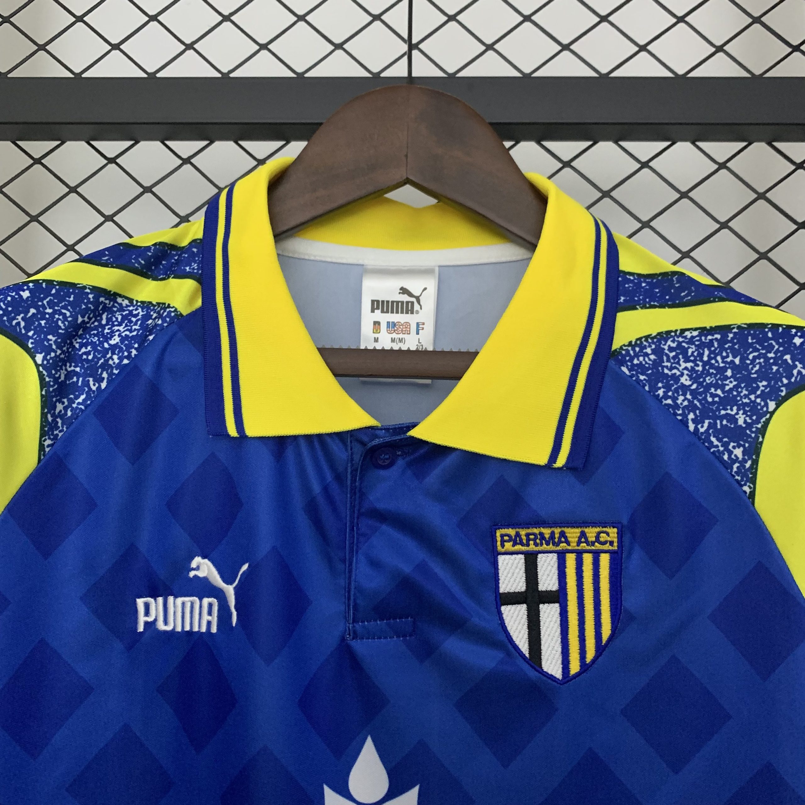 1996/97 Parma Calcio Away Retro Jersey Fan Version - Image 4