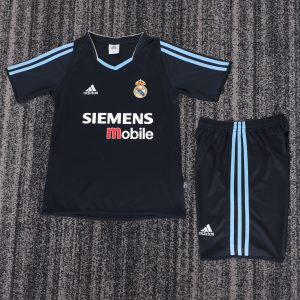Real Madrid 2003/04 Away Kids Kit