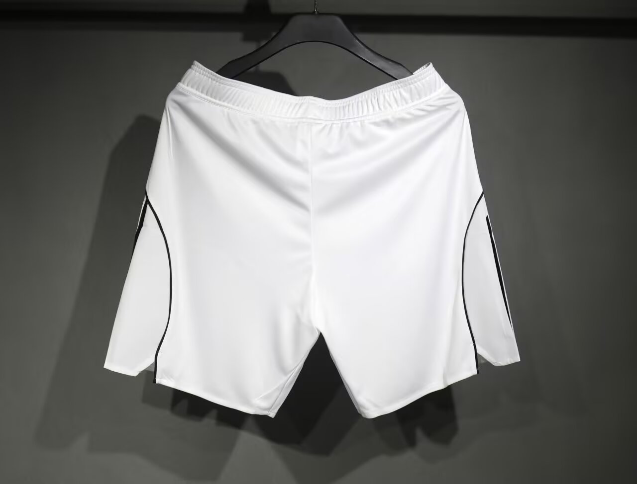 Manchester United 2025/26 Home Shorts (Player Version) - Image 2