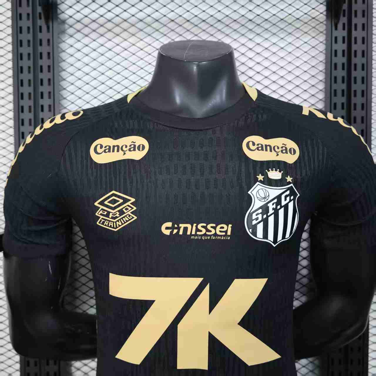 2025/26 Santos FC Black Jersey with All Sponsors Player Version - Image 4