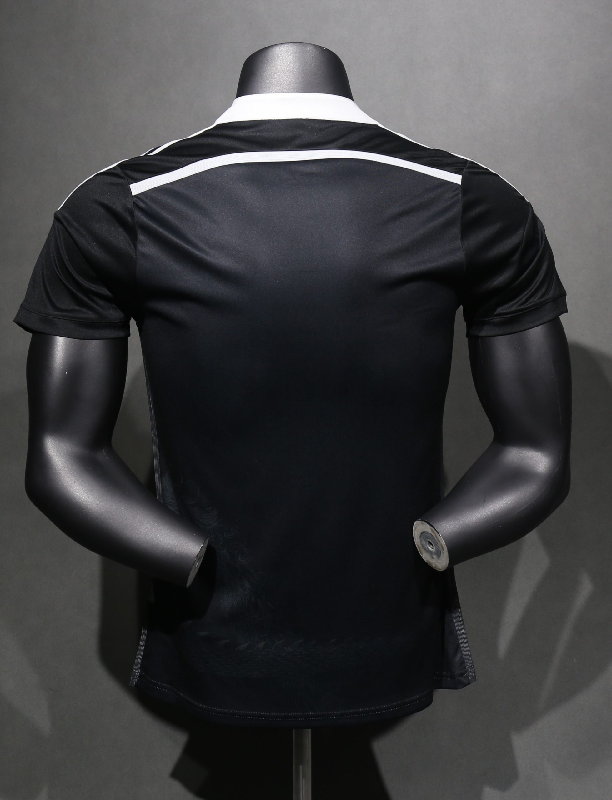 Real Madrid 2014/15 Third Retro Jersey (Player Version) - Image 2
