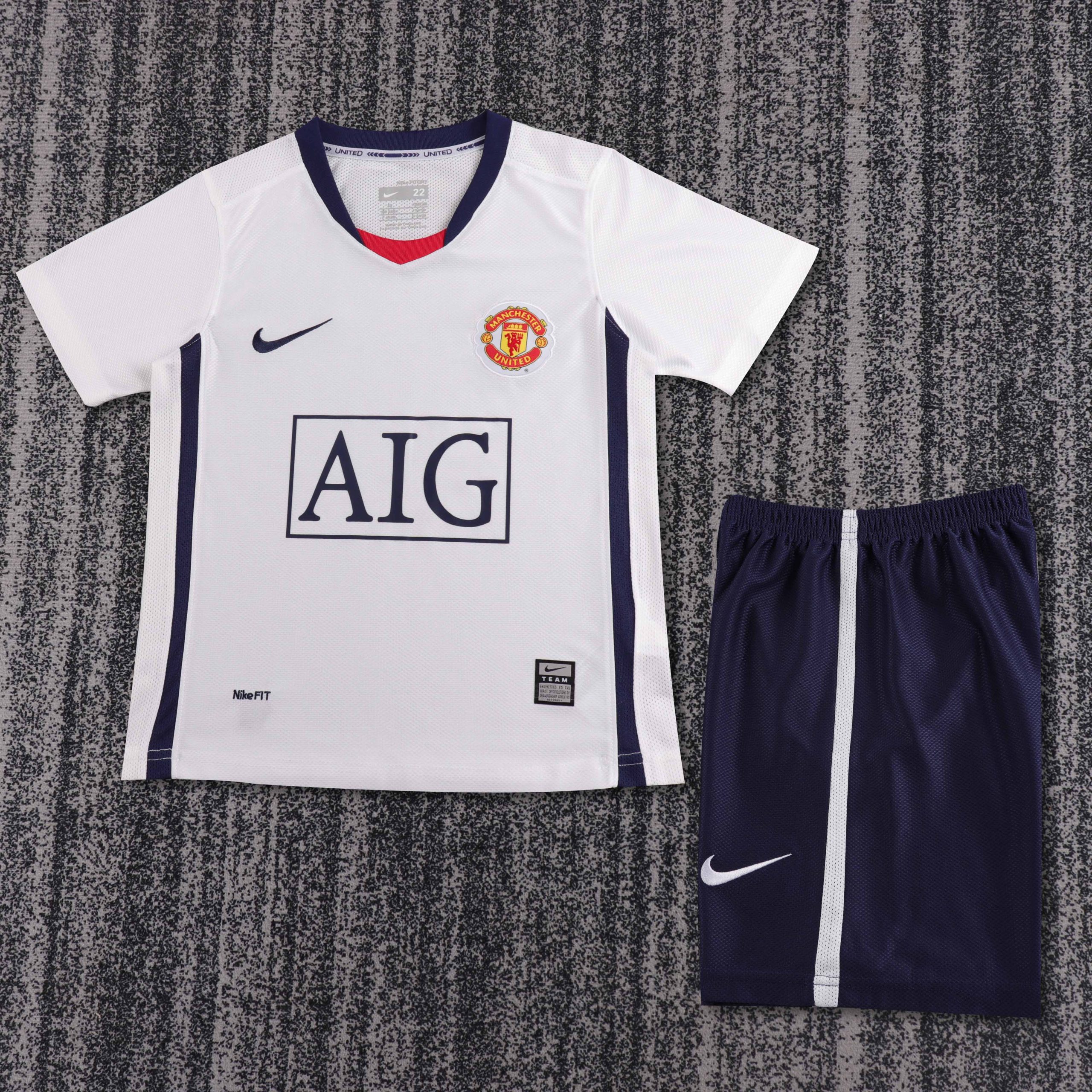 Manchester United 2008/09 Away Kids Kit