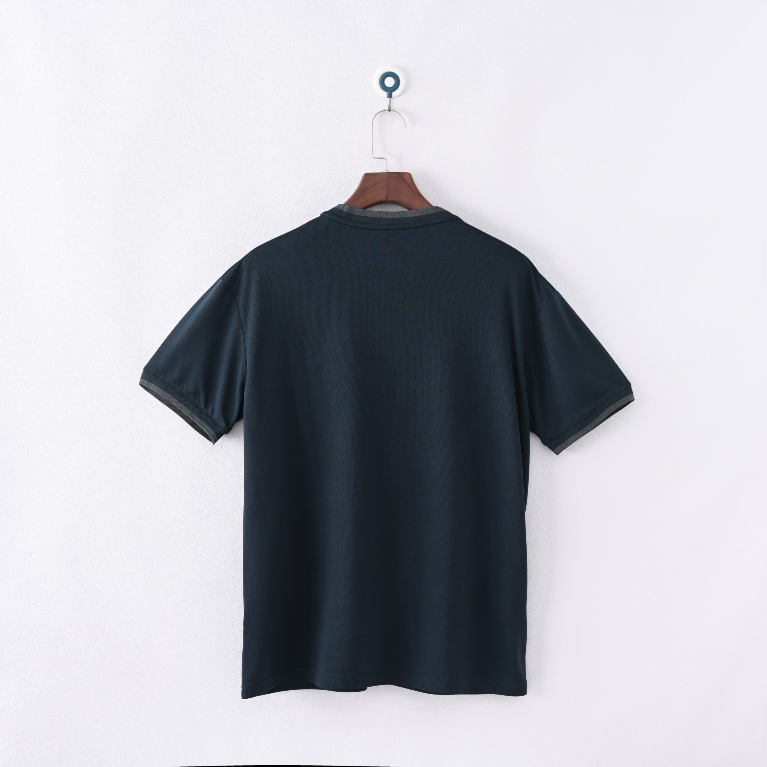 Real Madrid 2018/19 Away Retro Jersey (Fan Version) - Image 2