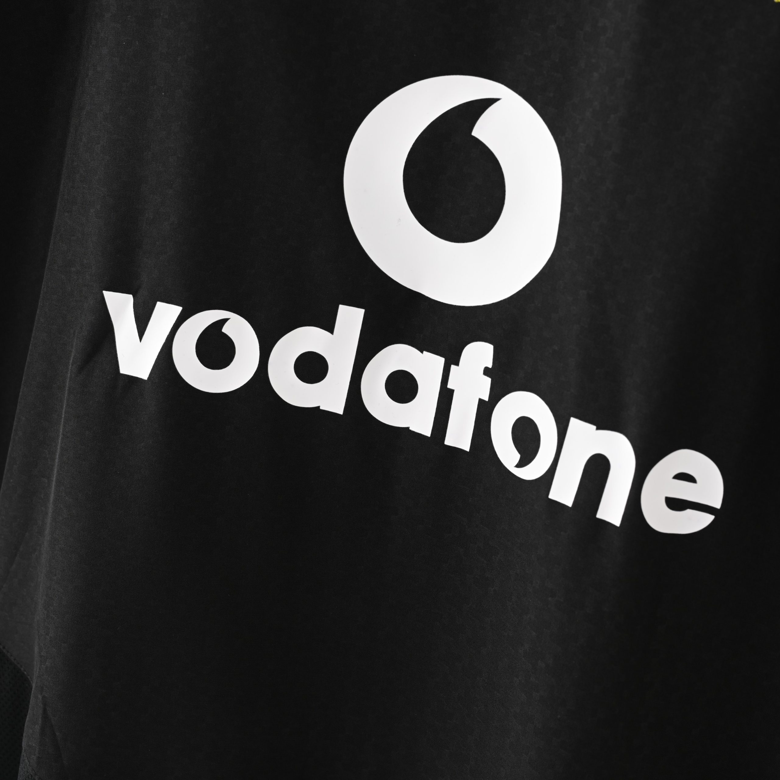 Manchester United 2003/04 Away Retro Jersey - Image 4