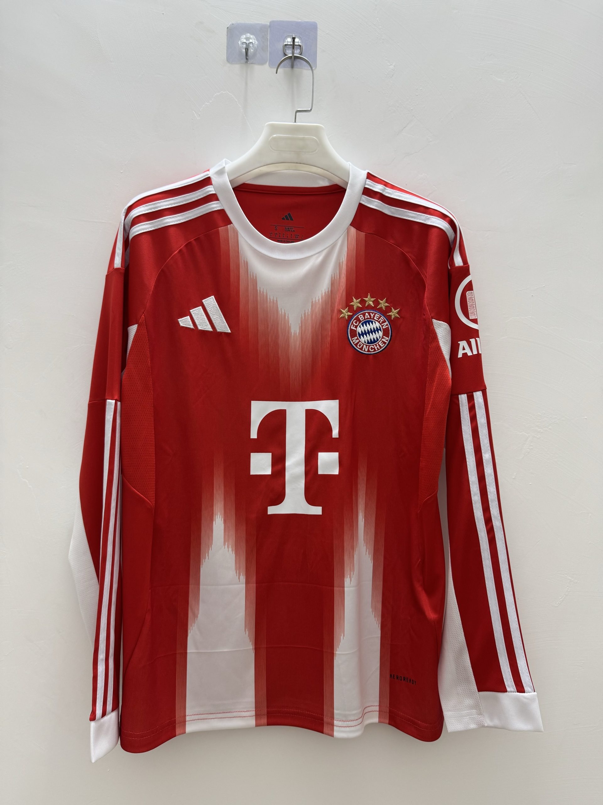Bayern Munich 2025/26 Home Jersey (Fan Version, Long Sleeve)