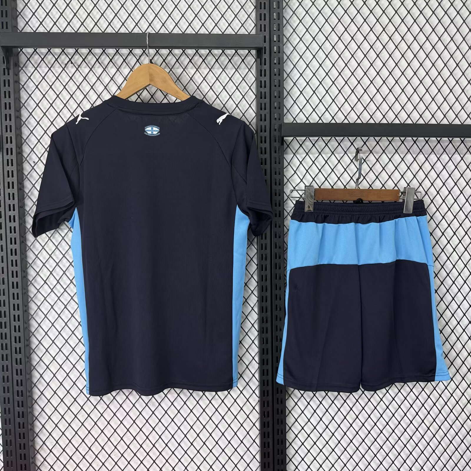 Olympique Marseille 2025/26 Away Shorts - Image 4