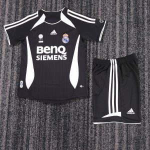 Real Madrid 2006/07 Third Kids Kit