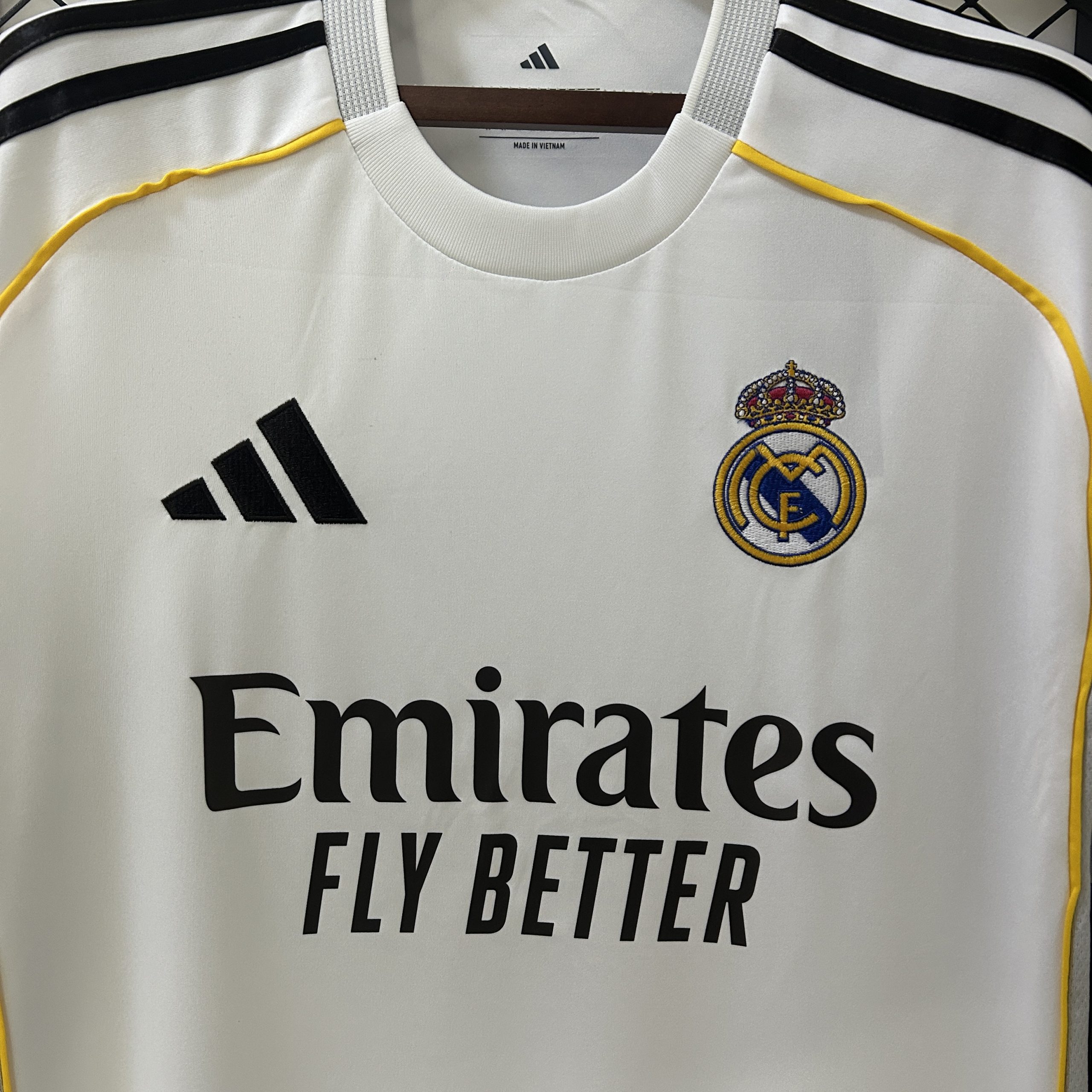 Real Madrid 2025/26 Home Jersey - Image 4