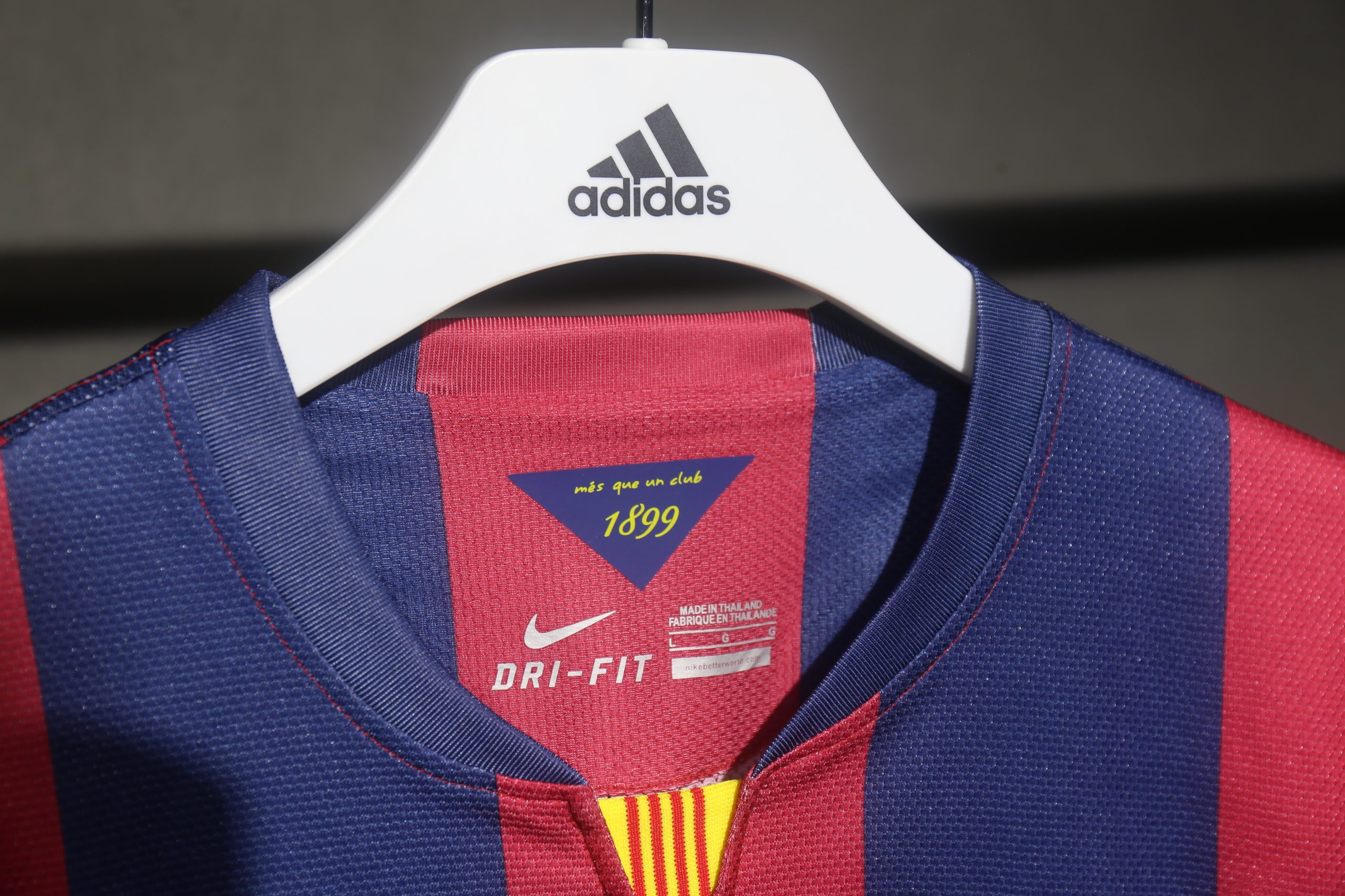Barcelona 2014/15 Home Retro Jersey (Player Version) - Image 3