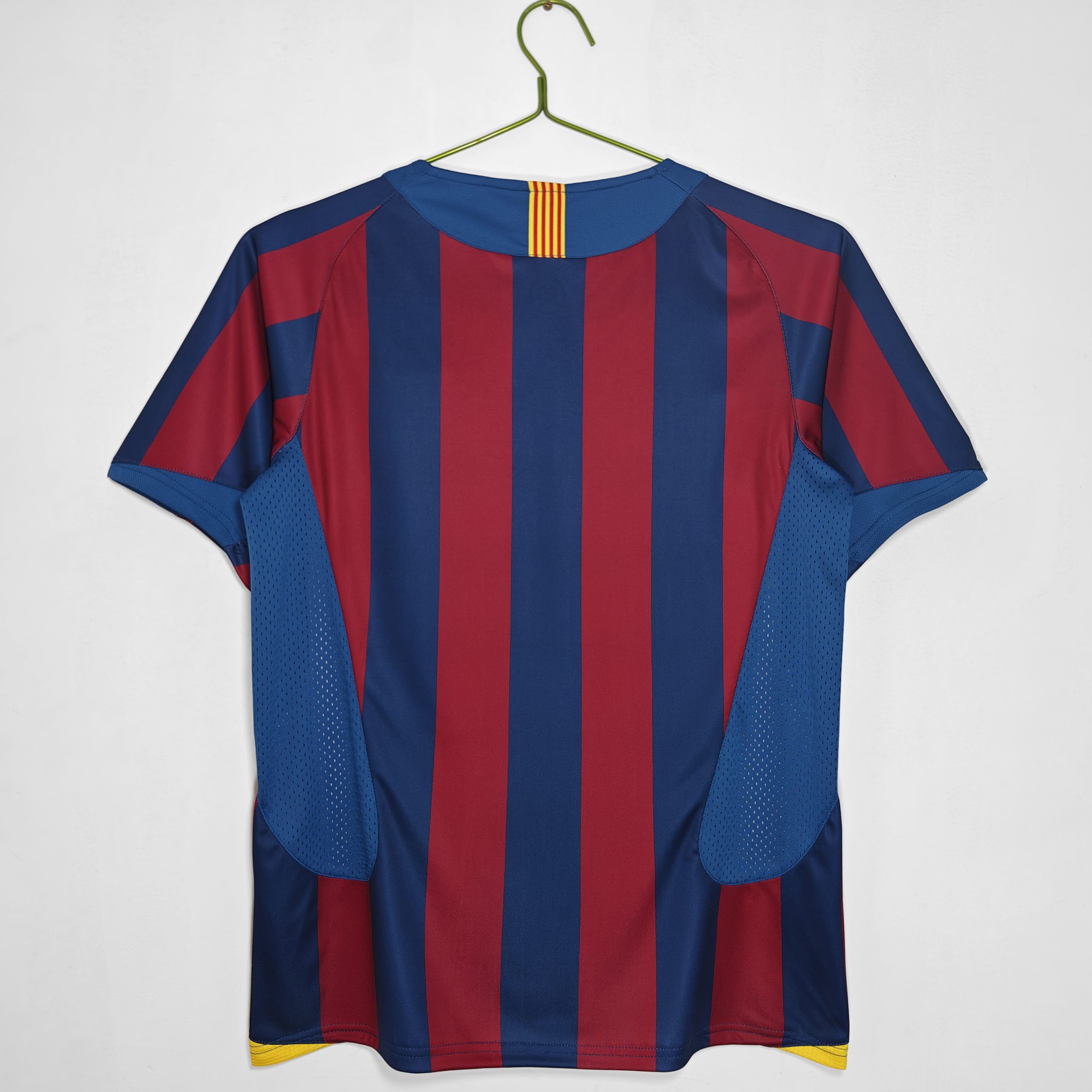 Barcelona 2005/06 Home Retro Jersey - Image 2