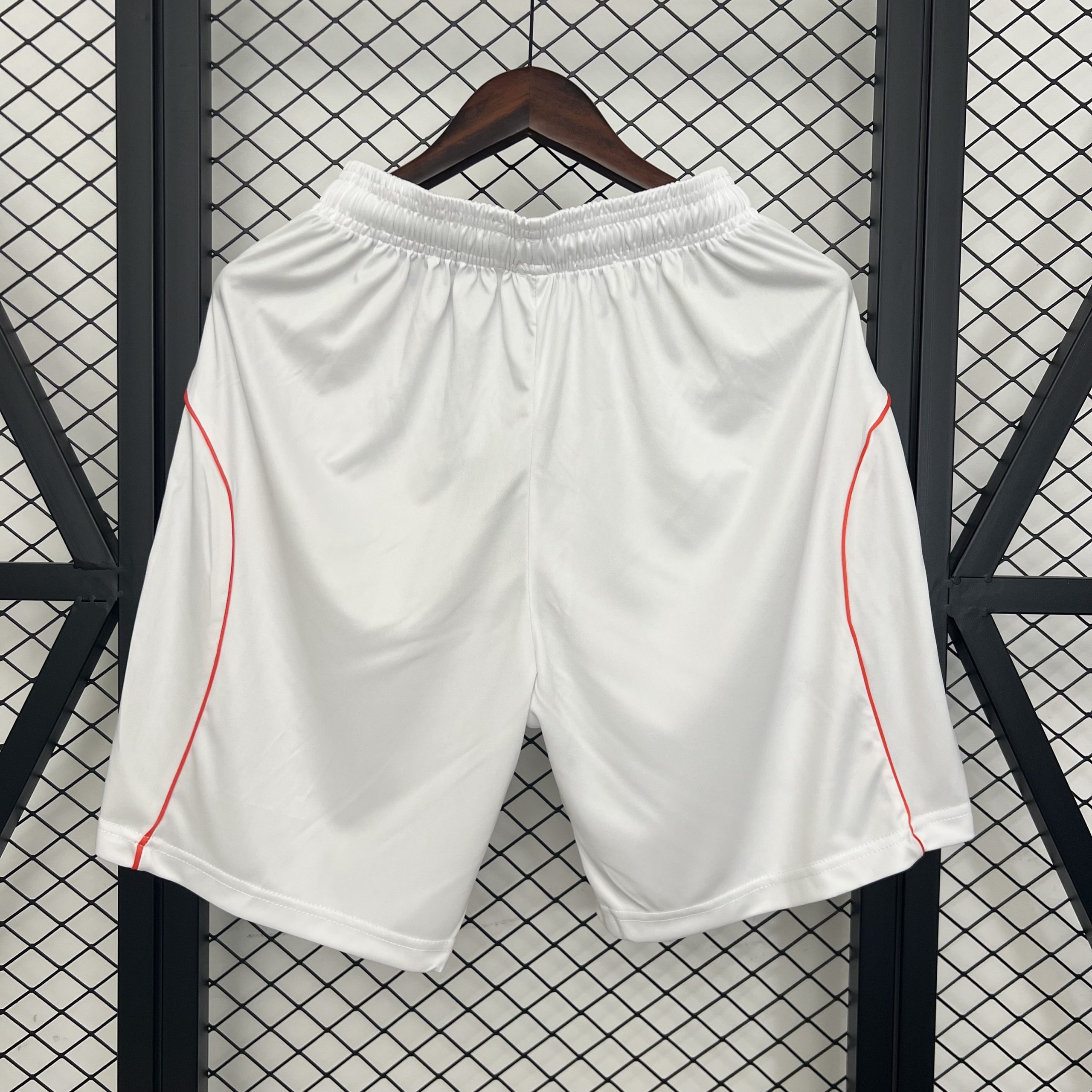 Bayern Munich 2025/26 Away Shorts - Image 2