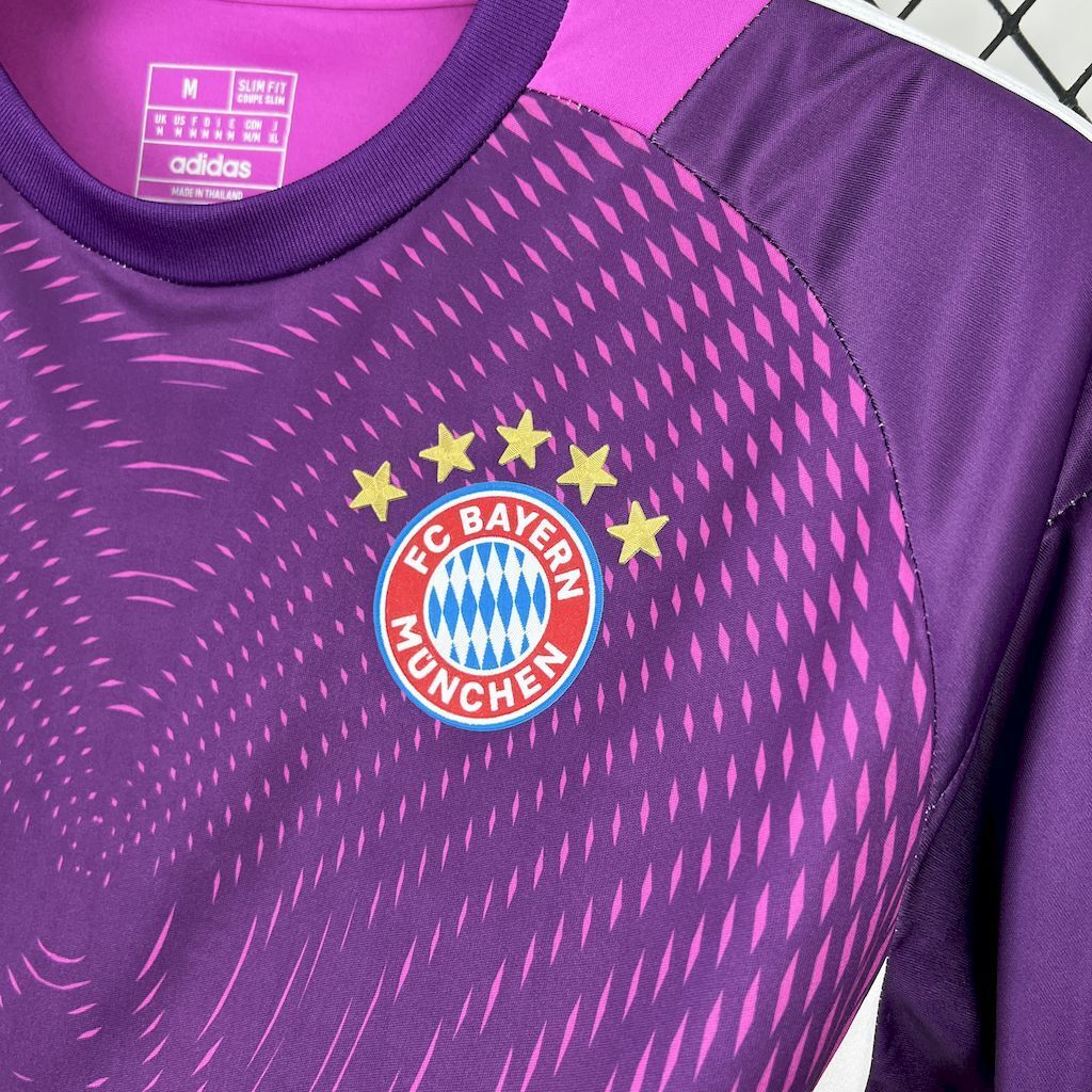 Bayern Munich 2025/26 Goalkeeper Jersey (Fan Version) - Image 5