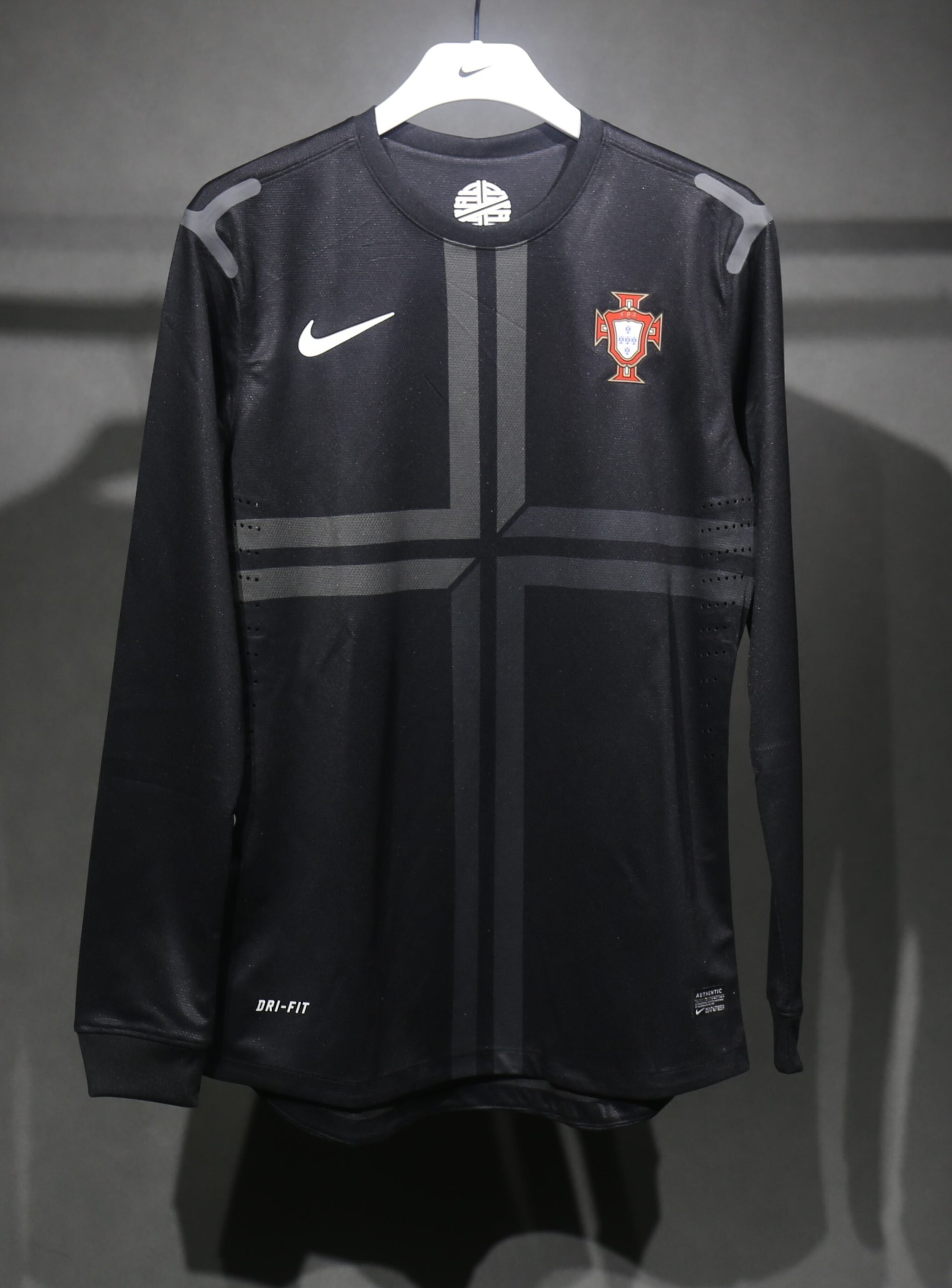 Portugal 2013 Away Retro Jersey (Player Version, Long Sleeve)
